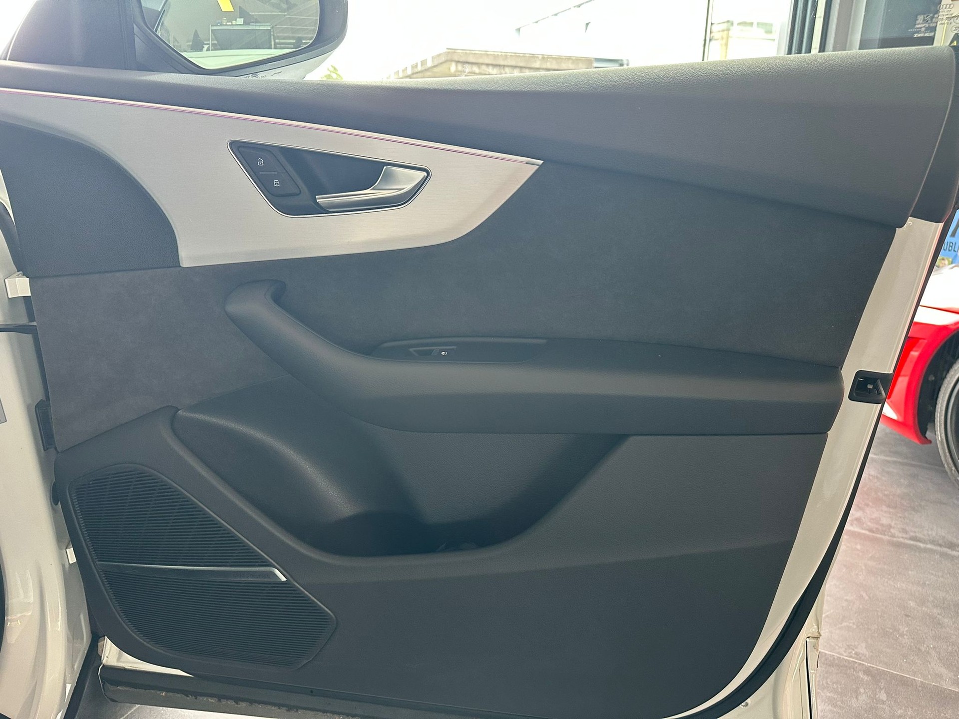 AUDI Q8 50 TDI quattro tiptronic-image-21