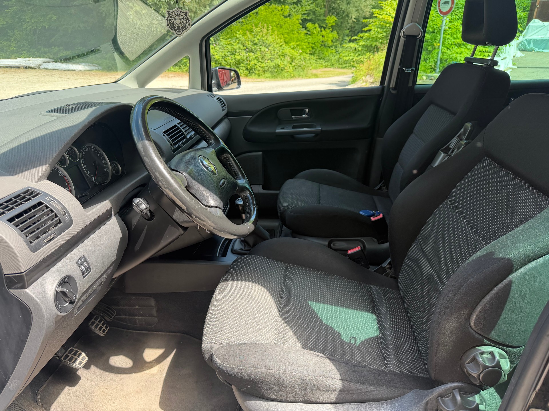 SEAT Alhambra 2.8 VR6 Advantage 4x4-image-8