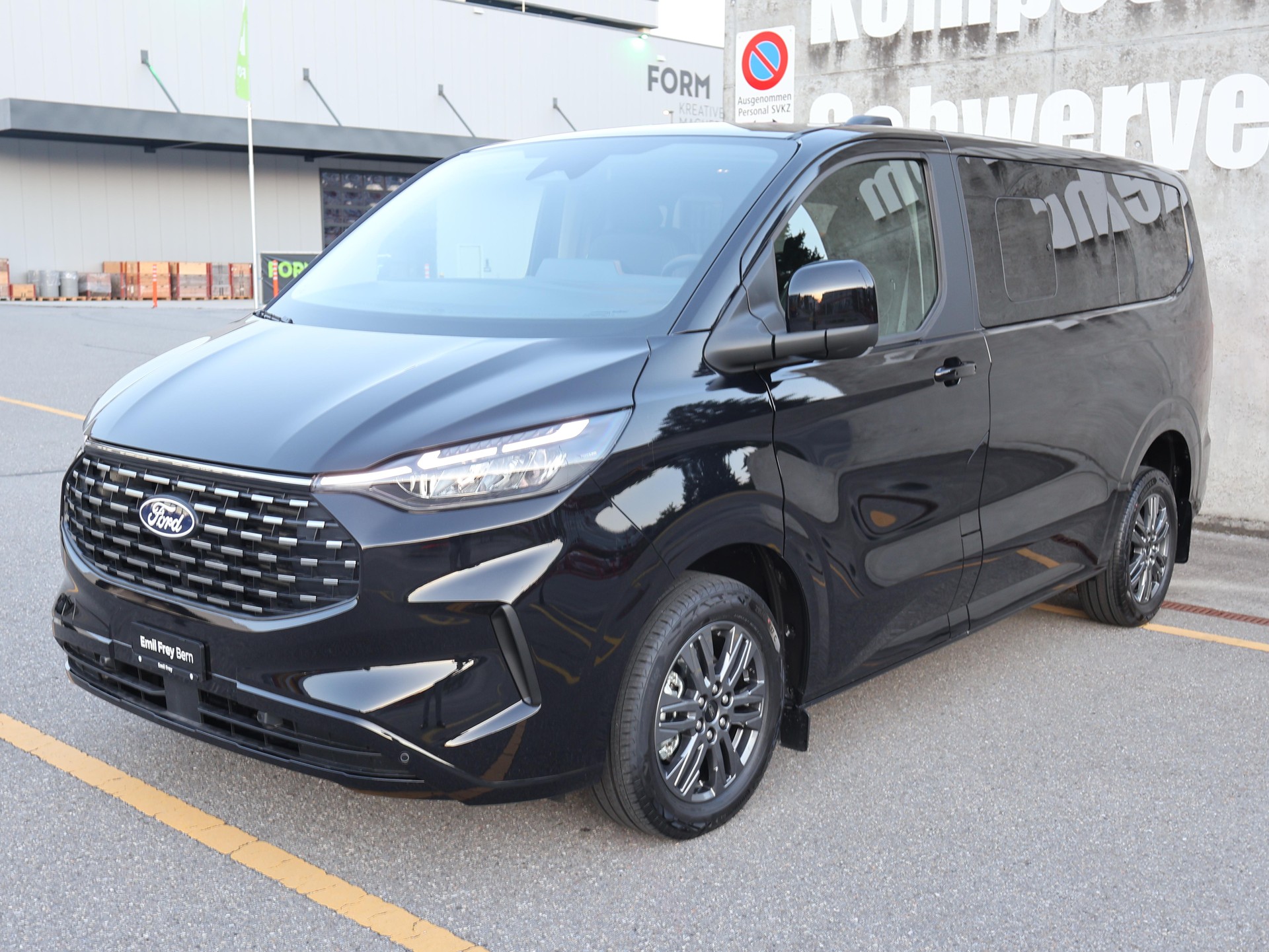 FORD Tourneo Custom Bus 320 L1 2.0 EcoBlue 170 Titanium 2.9% Leasing