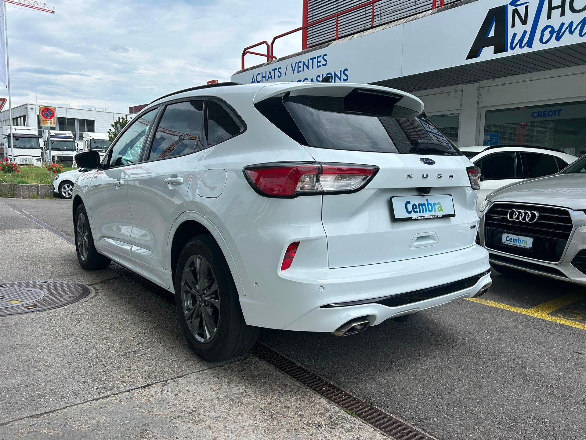 FORD Kuga 2.5 PHEV ST-Line X 2WD-image-2