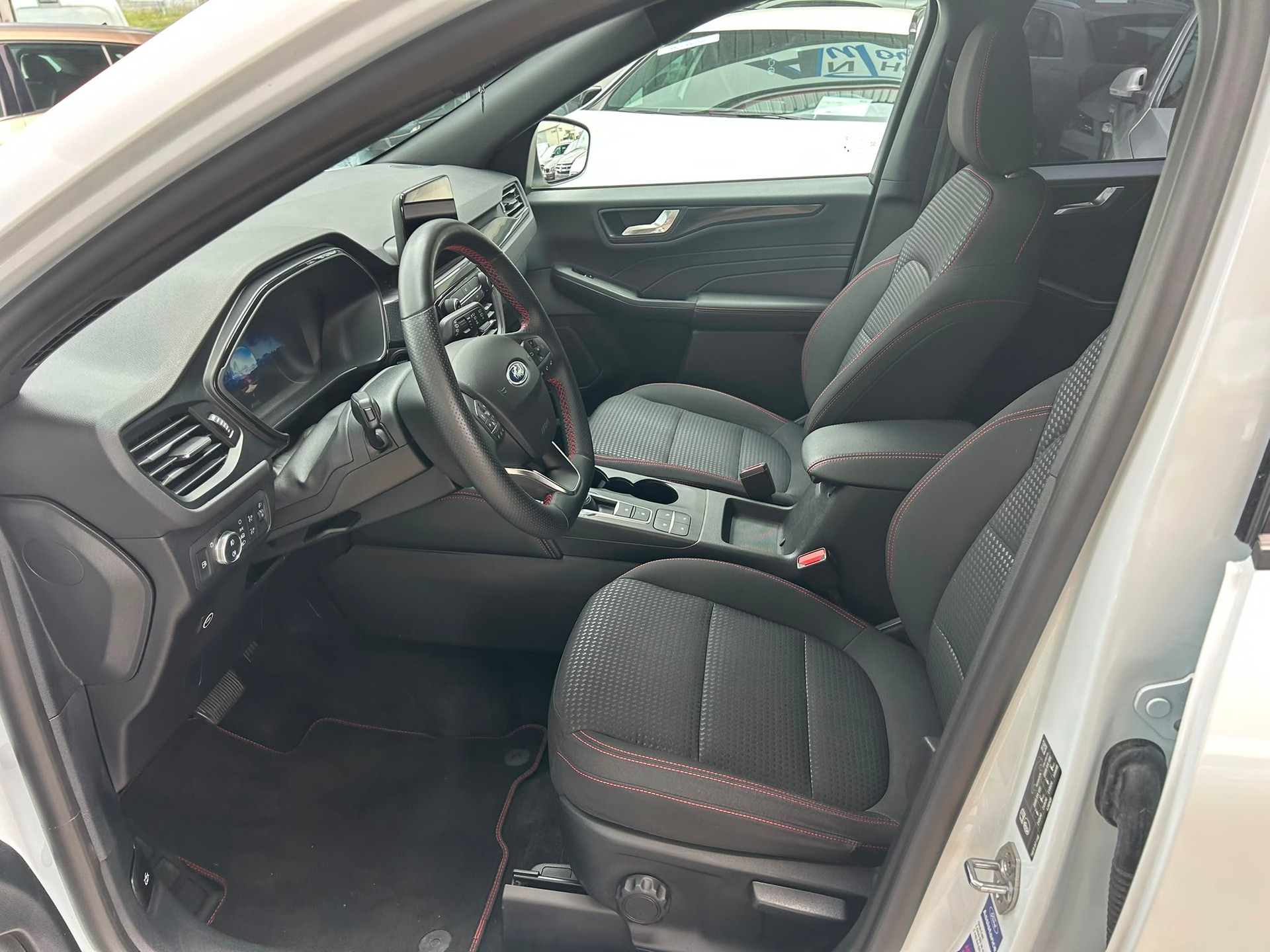 FORD Kuga 2.5 PHEV ST-Line X 2WD-image-7