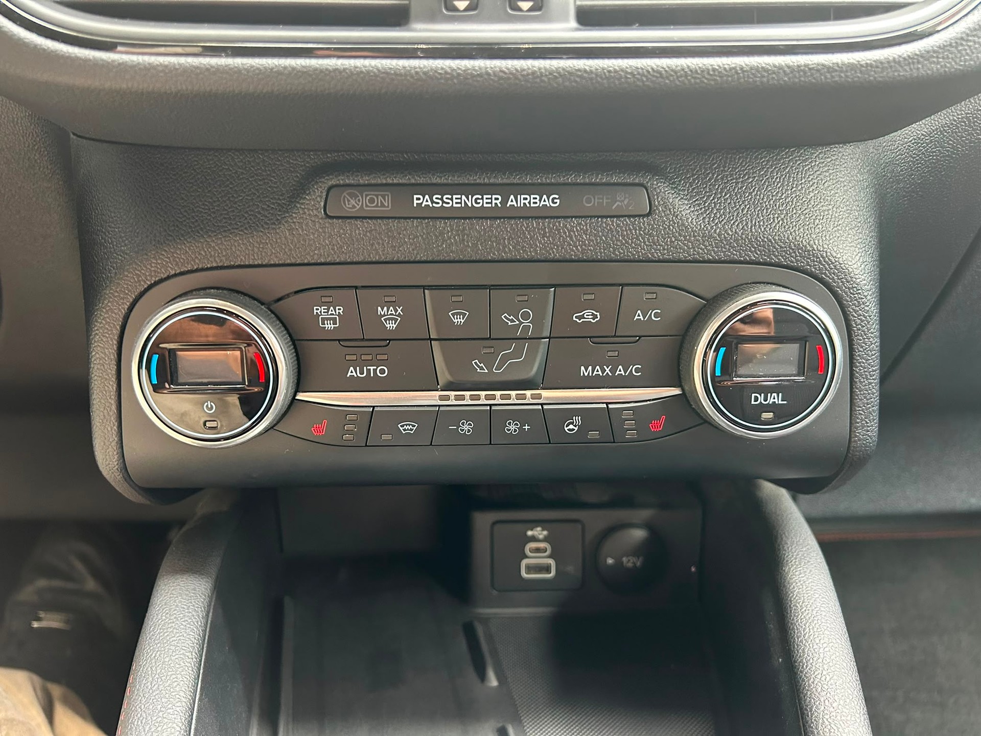 FORD Kuga 2.5 PHEV ST-Line X 2WD-image-13