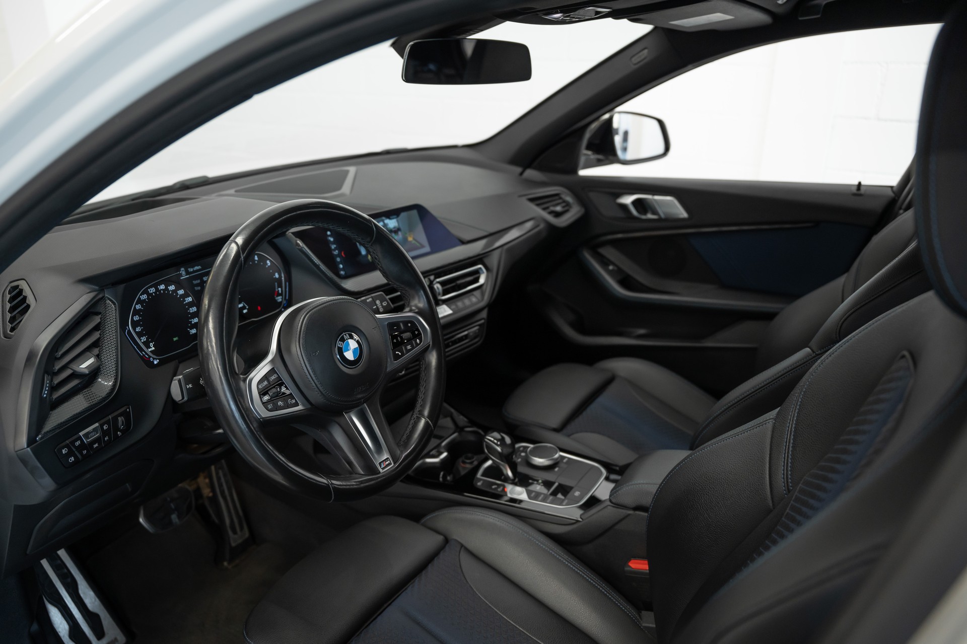 BMW 118i Steptronic M Sport-image-9