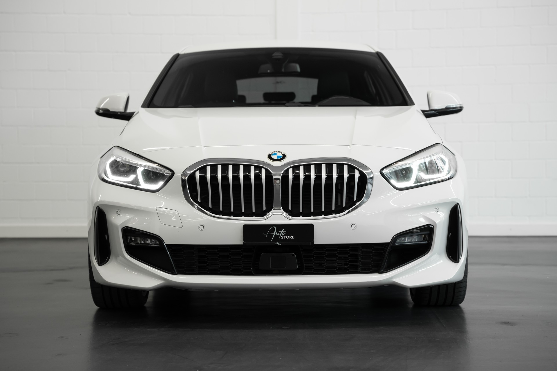 BMW 118i Steptronic M Sport-image-4