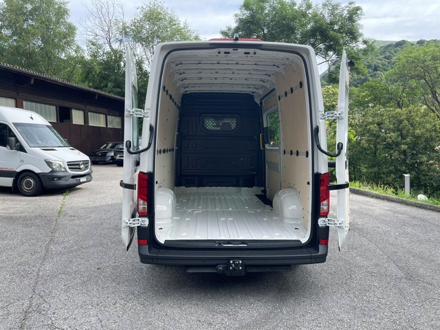 VW Crafter 35 2.0 TDI L3 HD-image-8