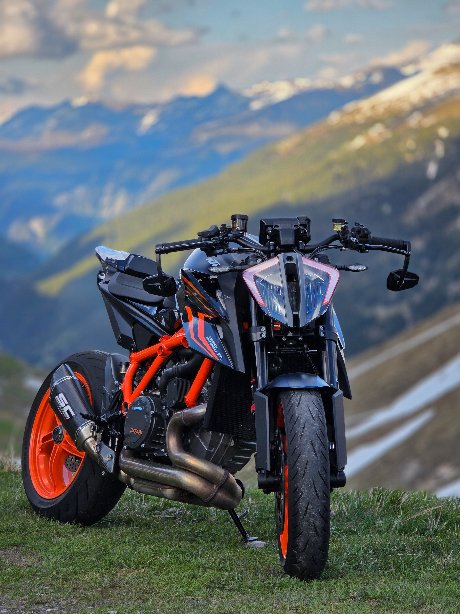 KTM 1290 Super Duke R-image-7
