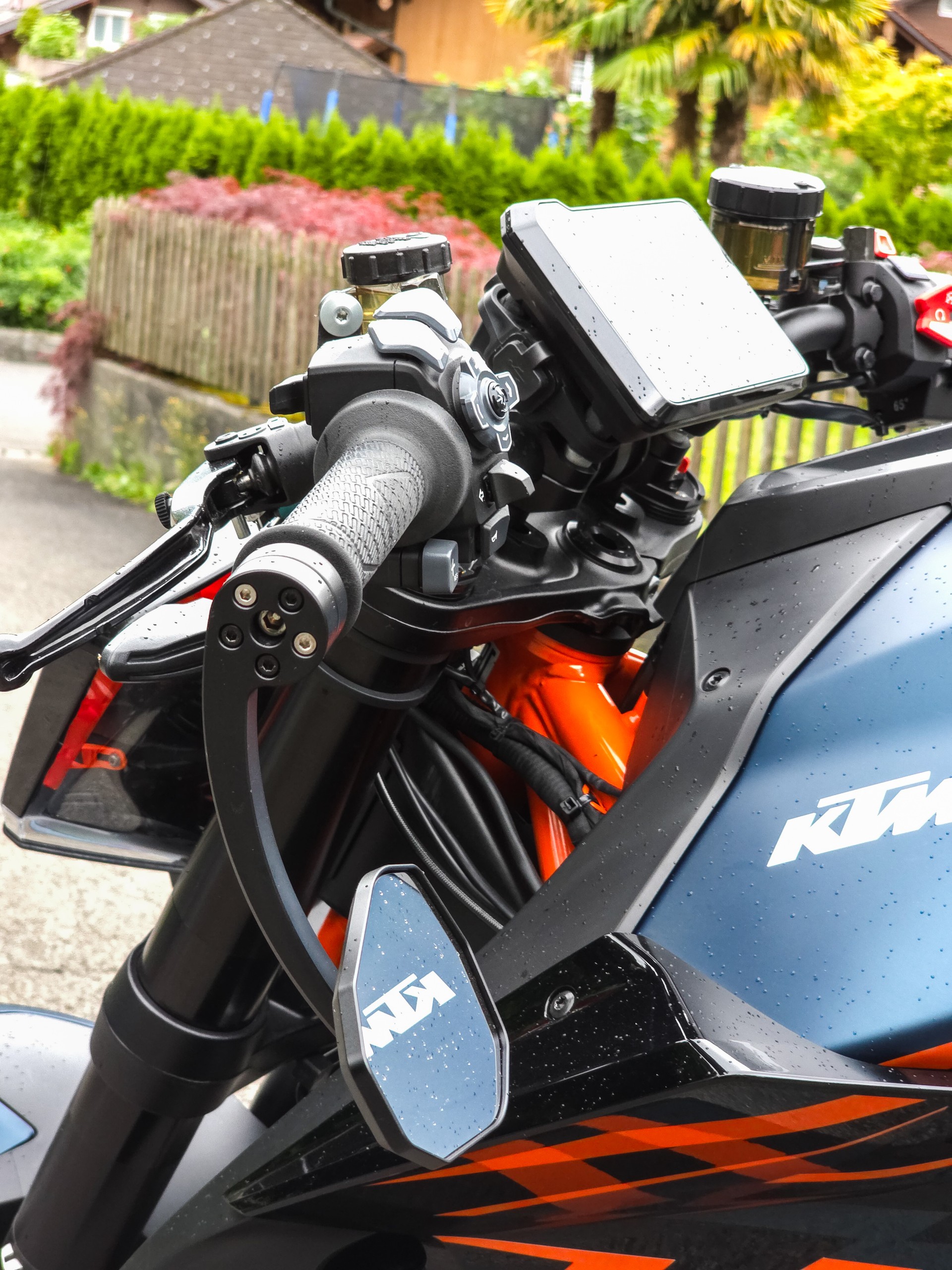 KTM 1290 Super Duke R-image-2