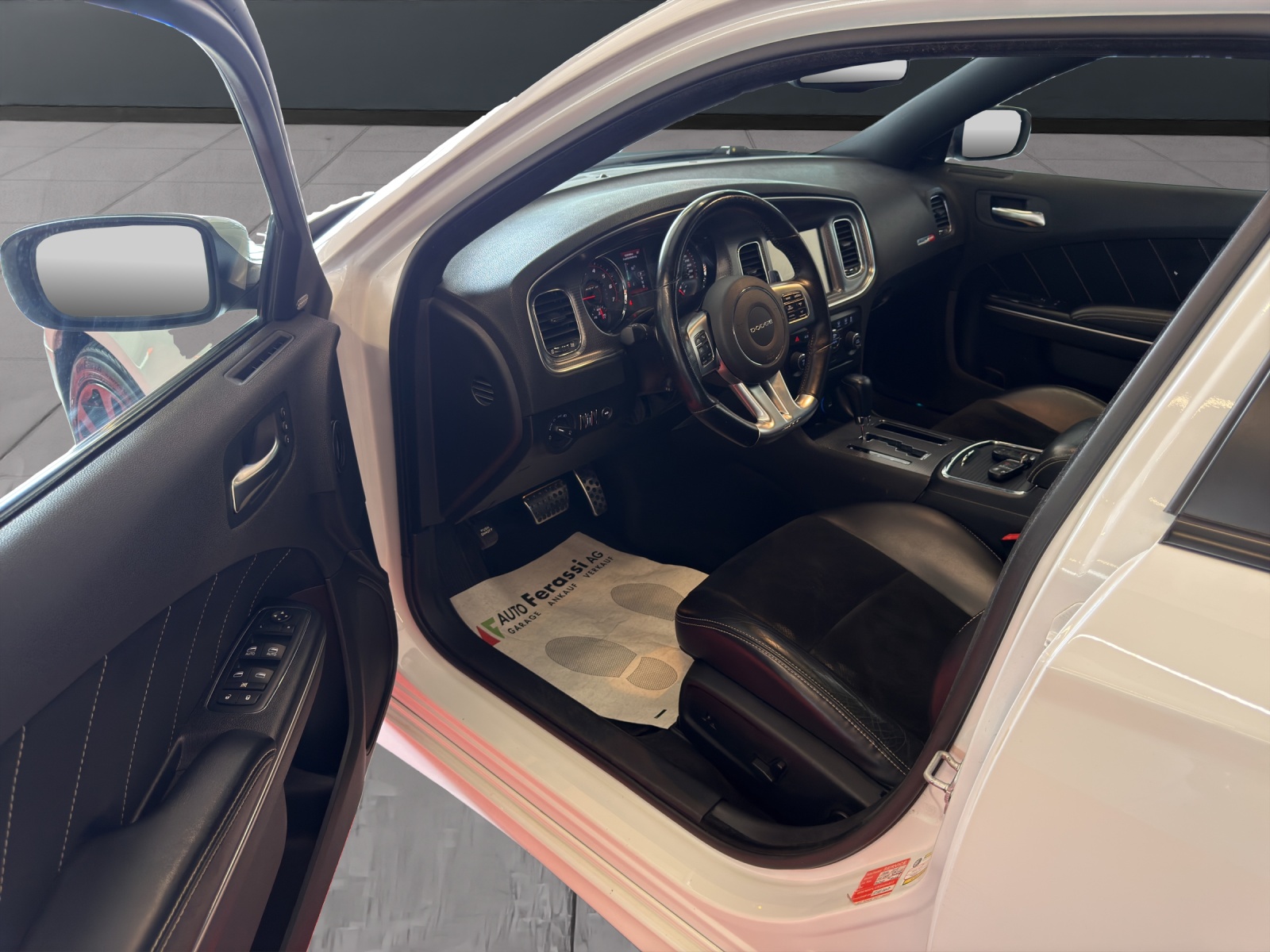 DODGE SRT8-image-20