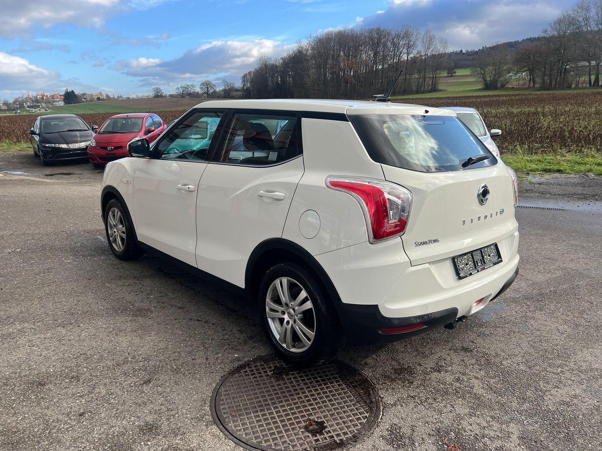 KGM-SsangYong Tivoli 1.6 eXDi Quartz 4WD Automatic-image-3