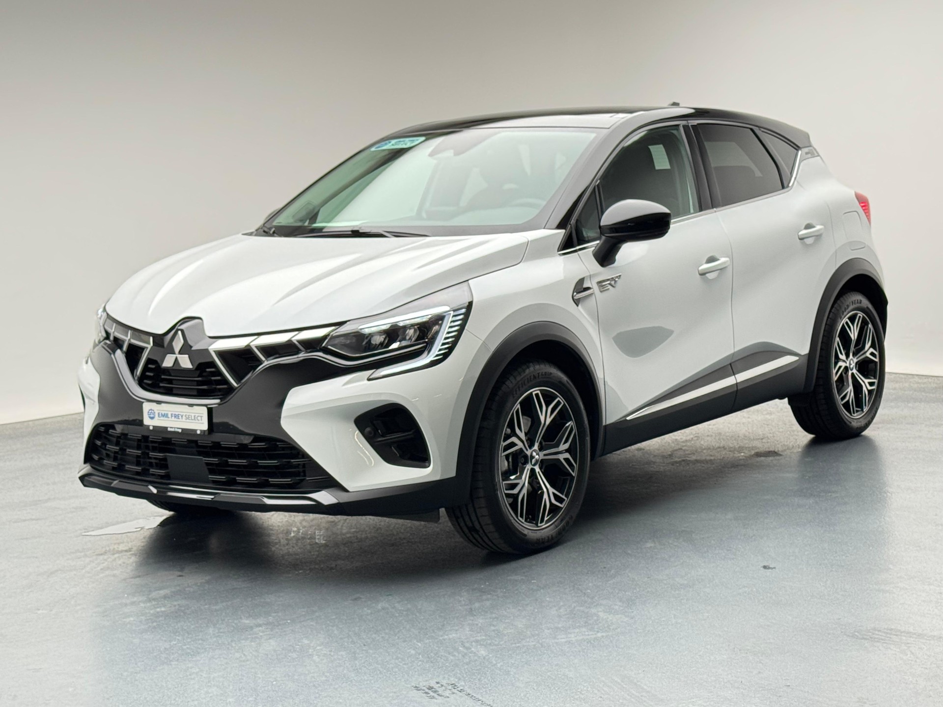MITSUBISHI ASX 1.6 PHEV Saisho-showroom-element-1