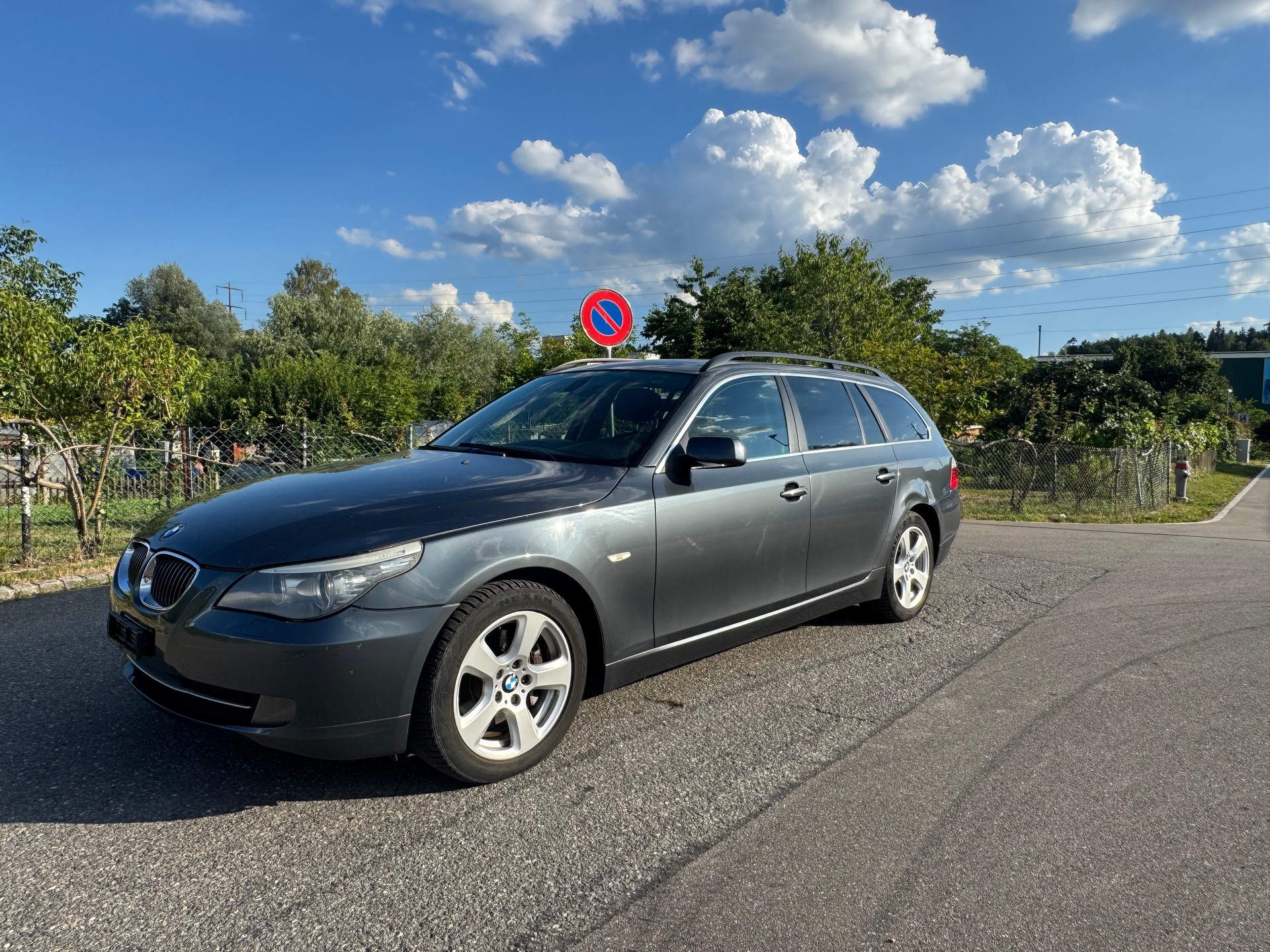 BMW 525xi Touring Steptronic-image-2