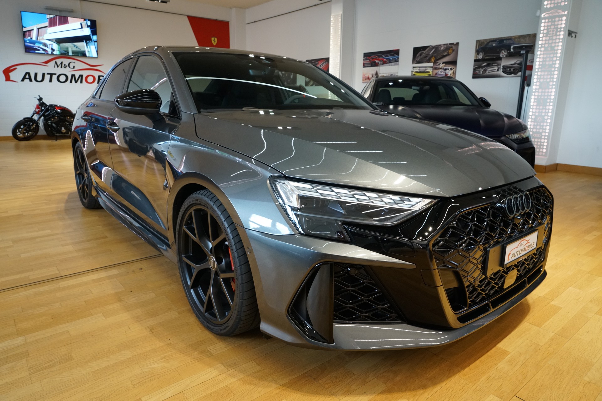 AUDI RS3 Limousine 2.5 TSI quattro S-tronic-showroom-element-2