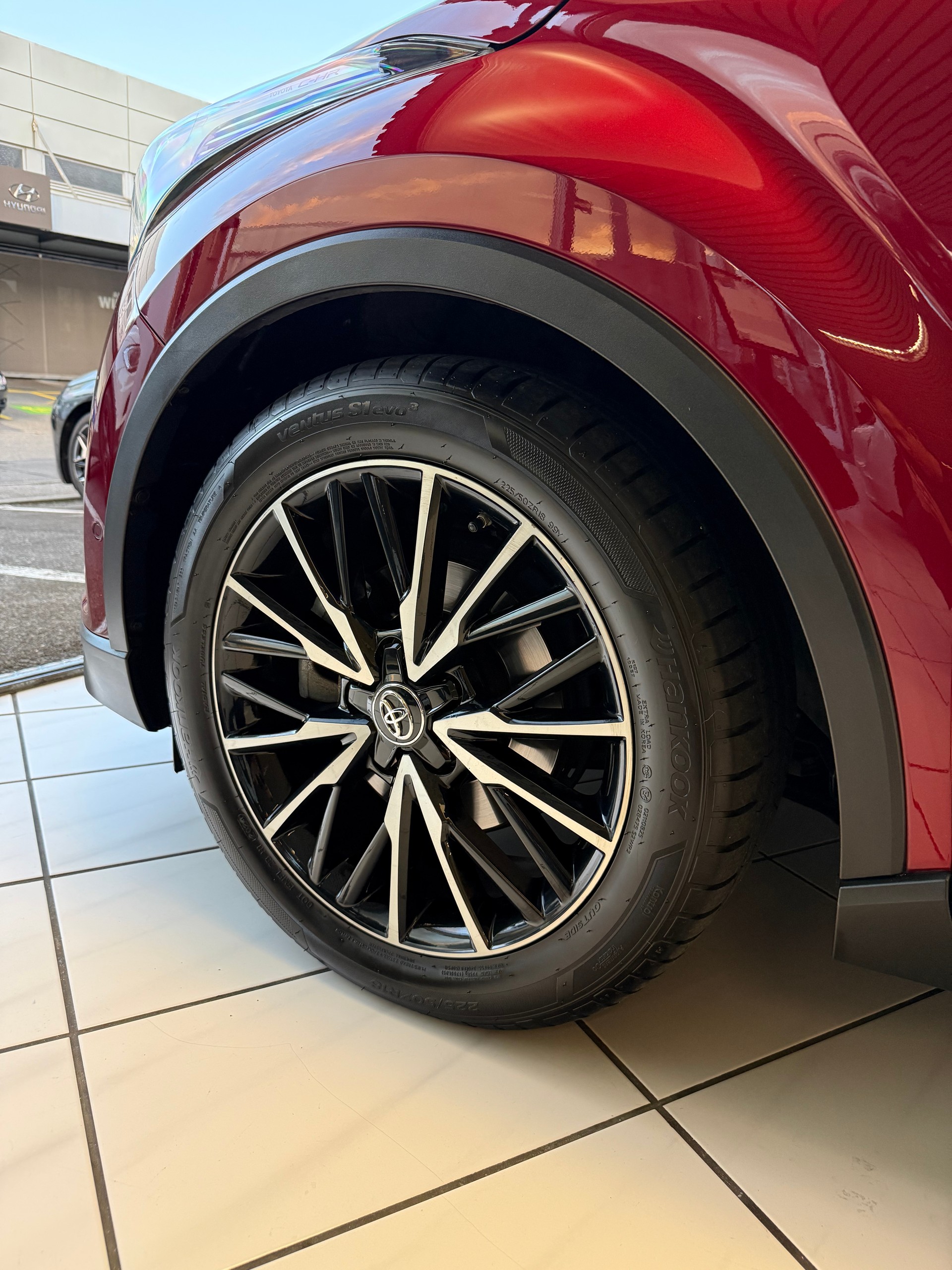 TOYOTA C-HR 1.8 HSD CVT-image-18