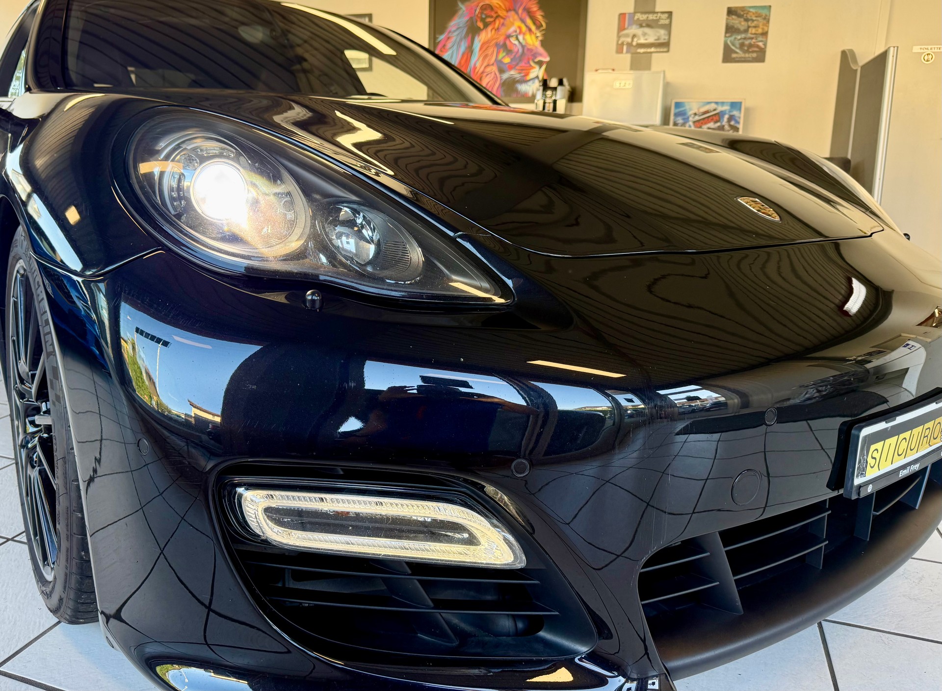 PORSCHE Panamera GTS 4.8 PDK-showroom-element-1