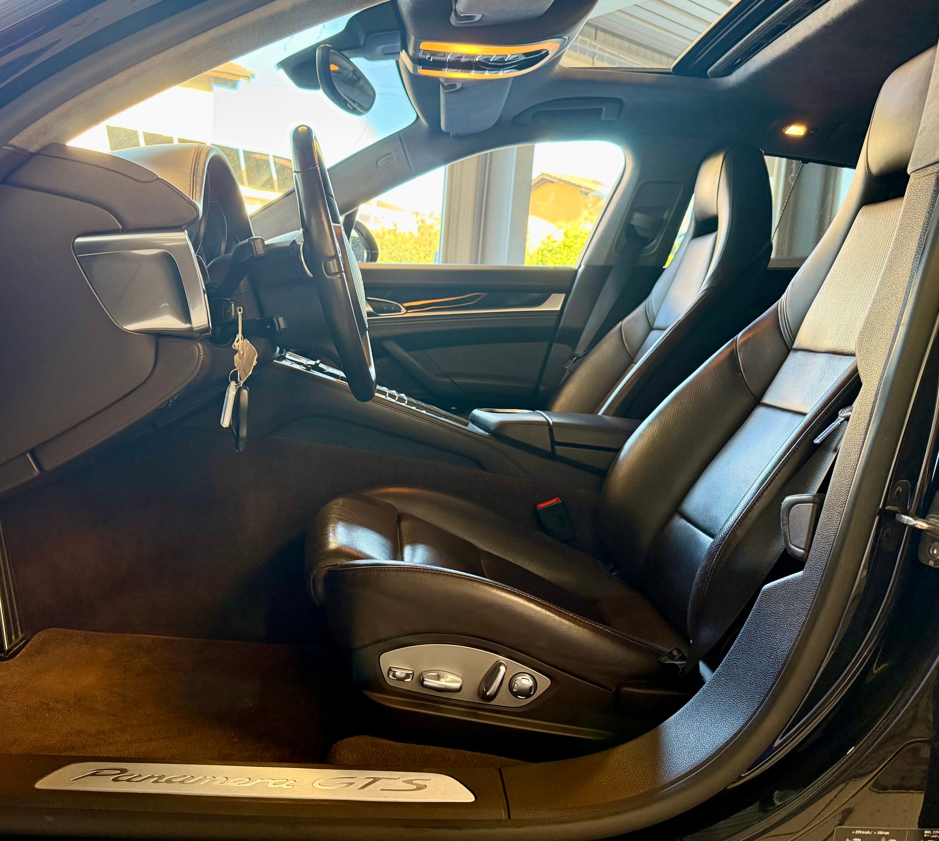PORSCHE Panamera GTS 4.8 PDK-image-11