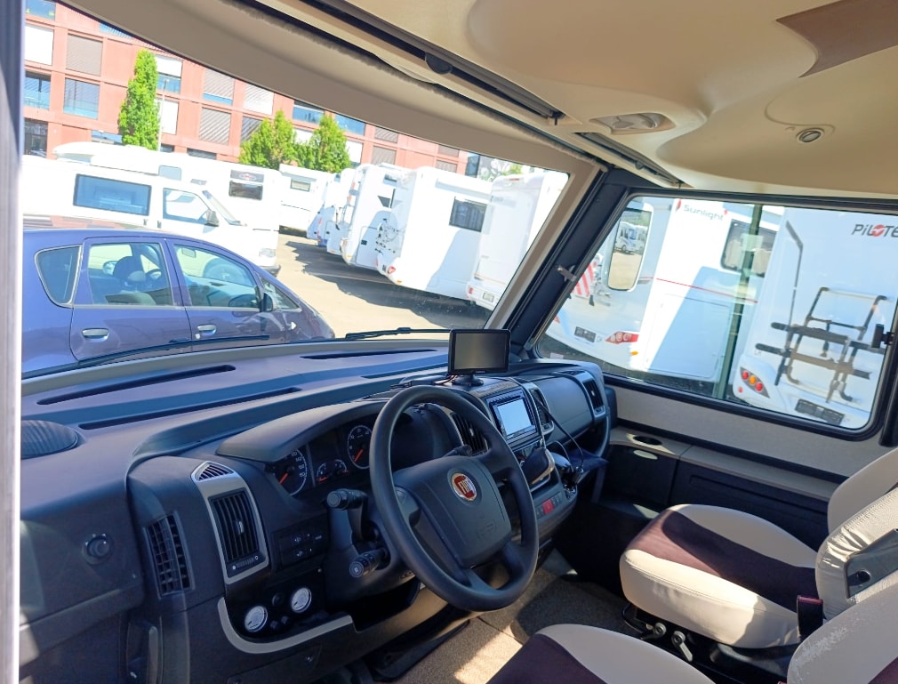 BAVARIA Baltic 690 LC *** Der ideale Reisebegleiter für Anspruchsvolle ***Automat 150PS *Rückfahrkamera *Navigation *AHK 2000Kg-image-10