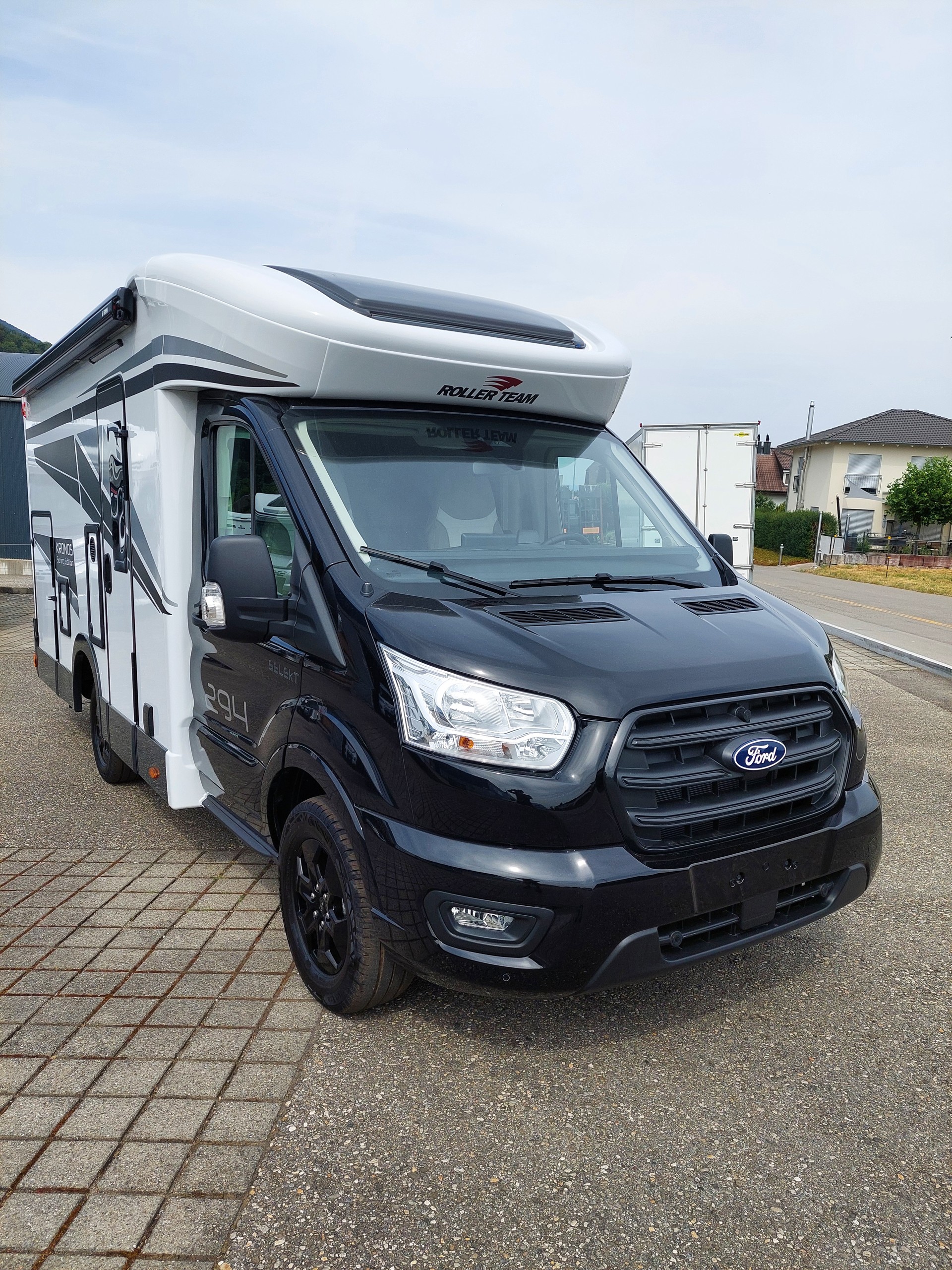 ROLLER TEAM Ford KRONOS FIT 294TL SPRING EDITION-image-1