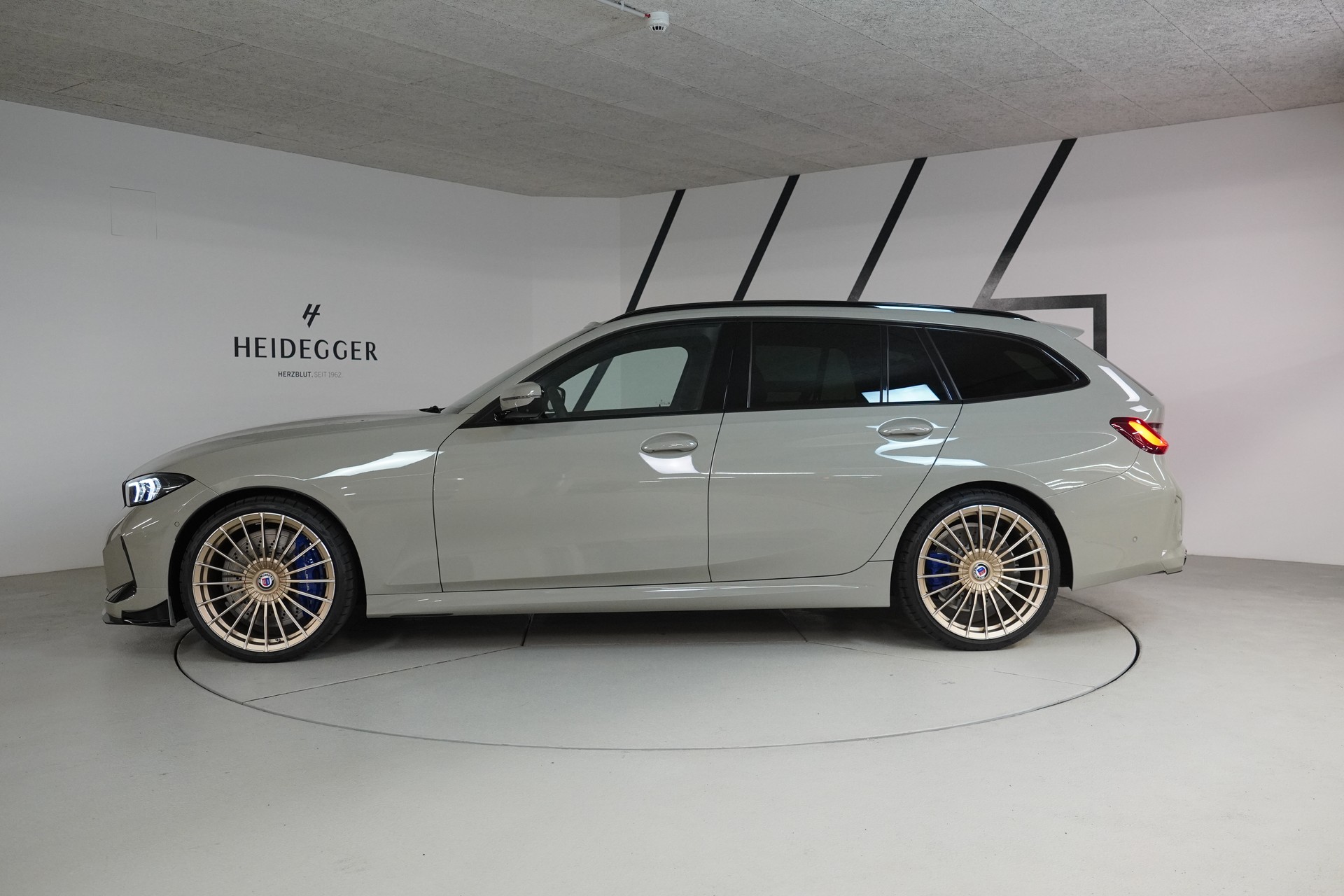 BMW-ALPINA B3 BiTurbo Touring 3.0 xDrive GT Switch-Tronic-showroom-element-3