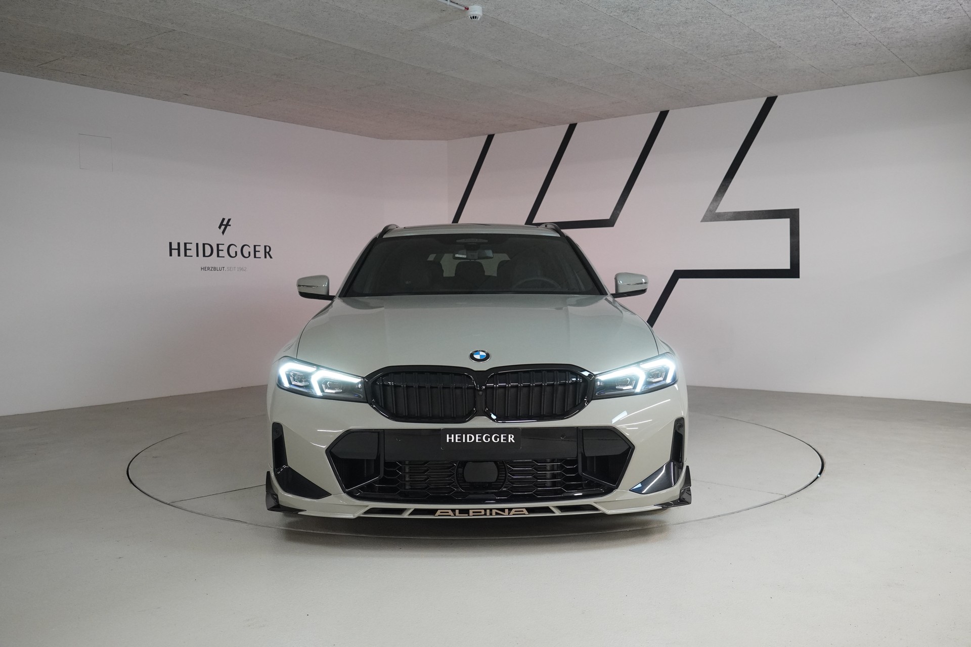 BMW-ALPINA B3 BiTurbo Touring 3.0 xDrive GT Switch-Tronic-showroom-element-1
