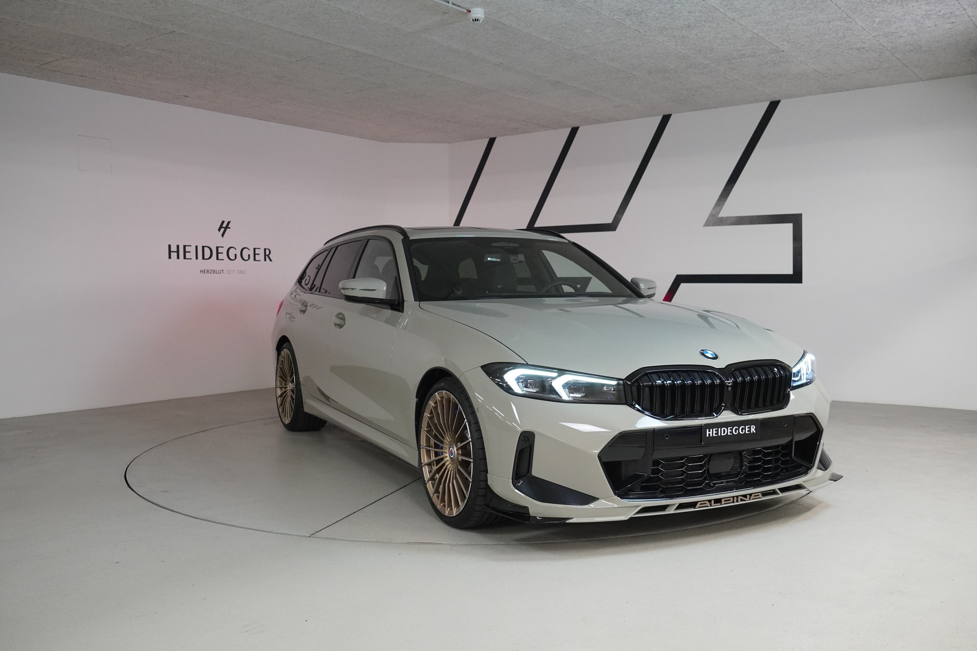 BMW-ALPINA B3 BiTurbo Touring 3.0 xDrive GT Switch-Tronic-showroom-element-2
