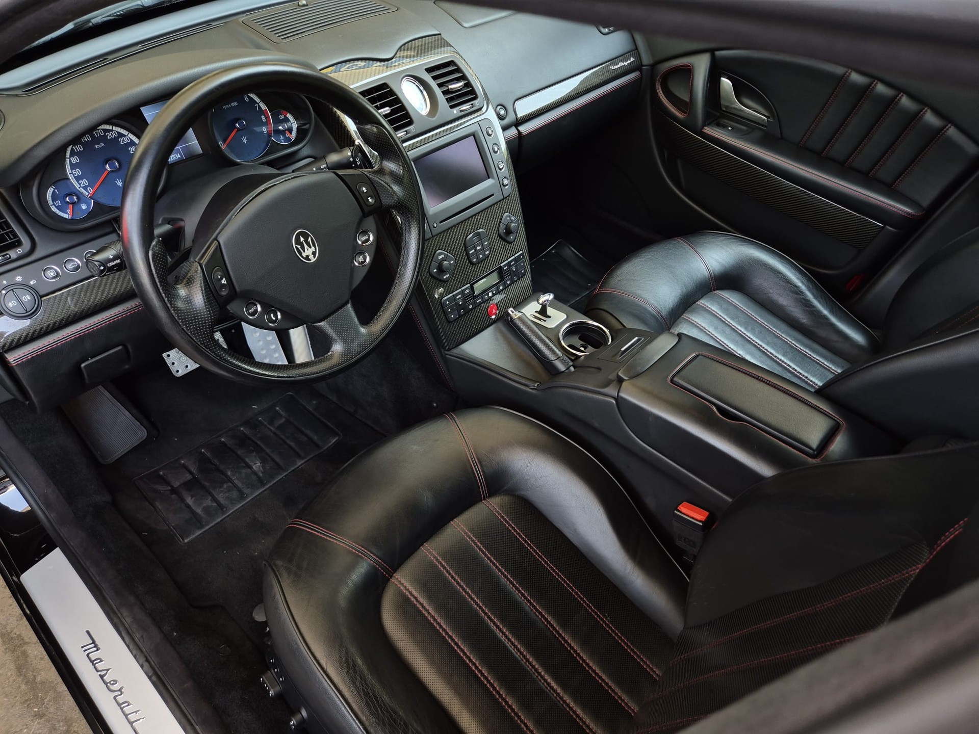 MASERATI Quattroporte 4.2 V8 Sport GT DuoSelect-image-7