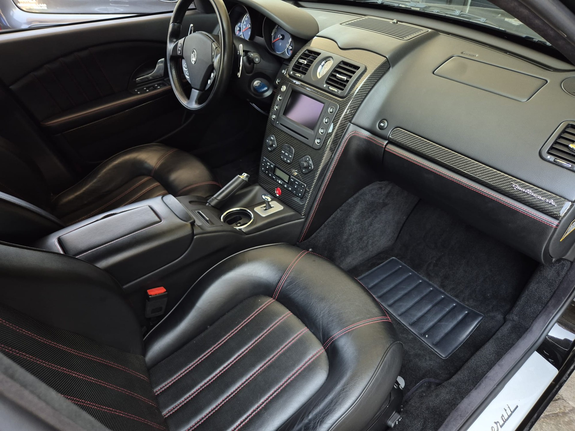 MASERATI Quattroporte 4.2 V8 Sport GT DuoSelect-image-10
