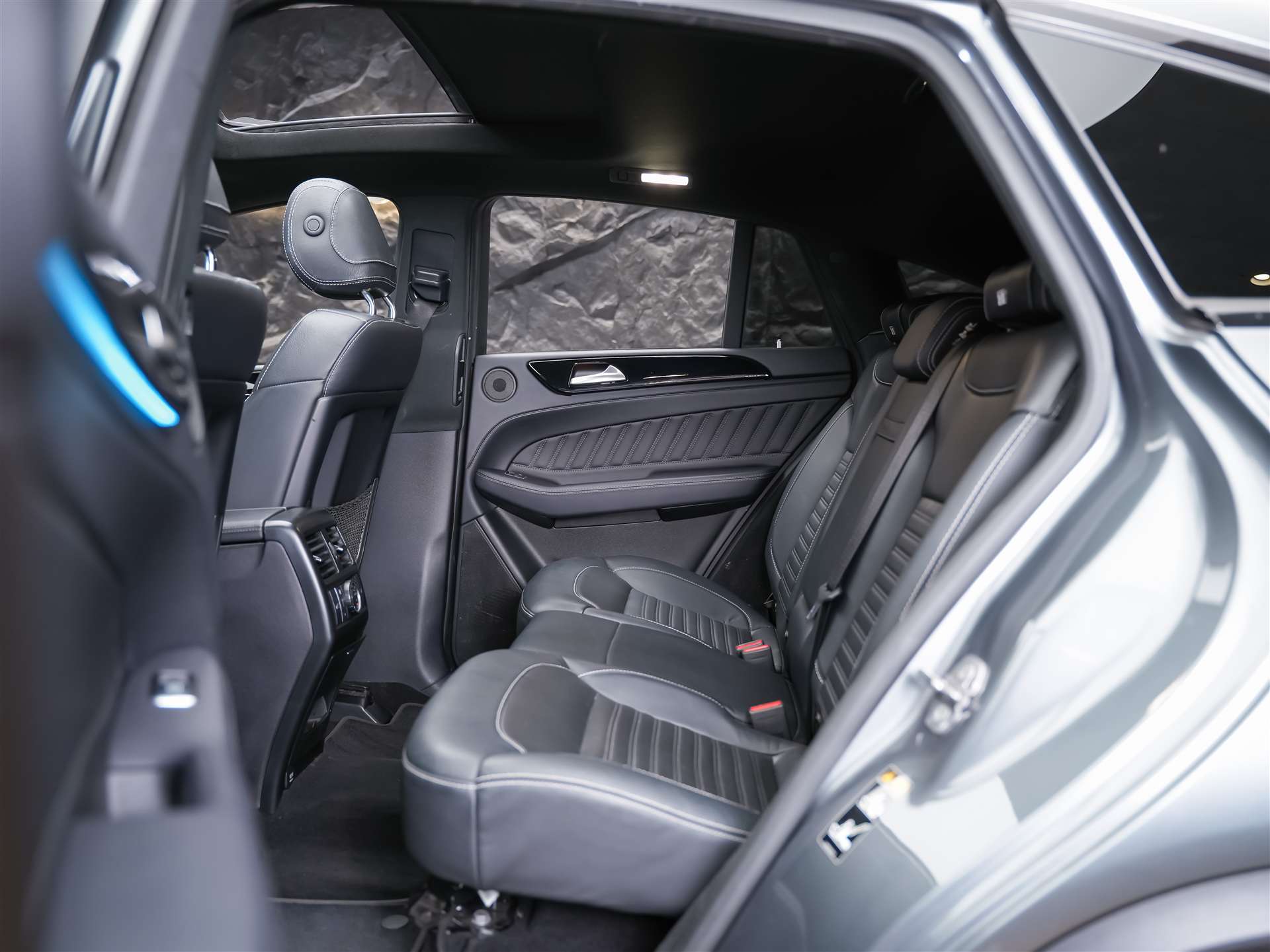 MERCEDES-BENZ GLE Coupé 43 AMG 4Matic 9G-Tronic *CH-Auto*Panorama*360° Kamera*Night Paket*-image-12