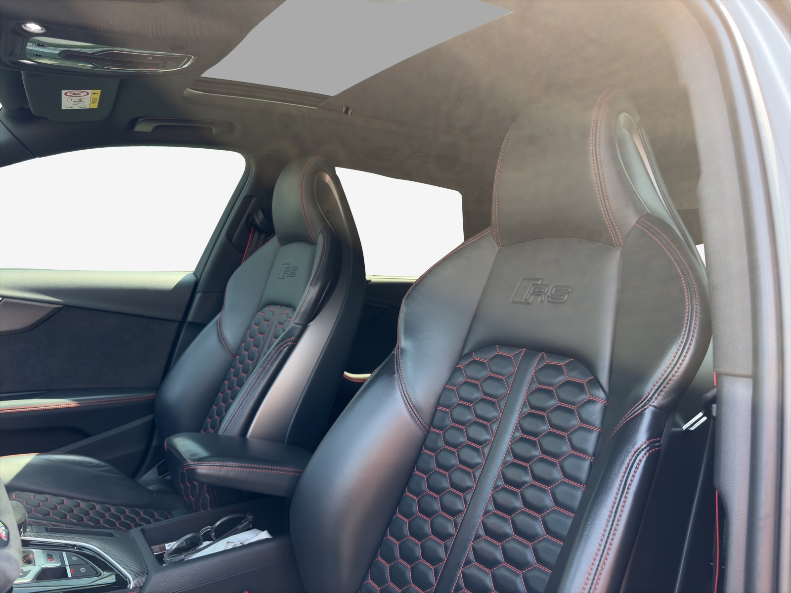 AUDI RS4 Avant quattro tiptronic-image-13