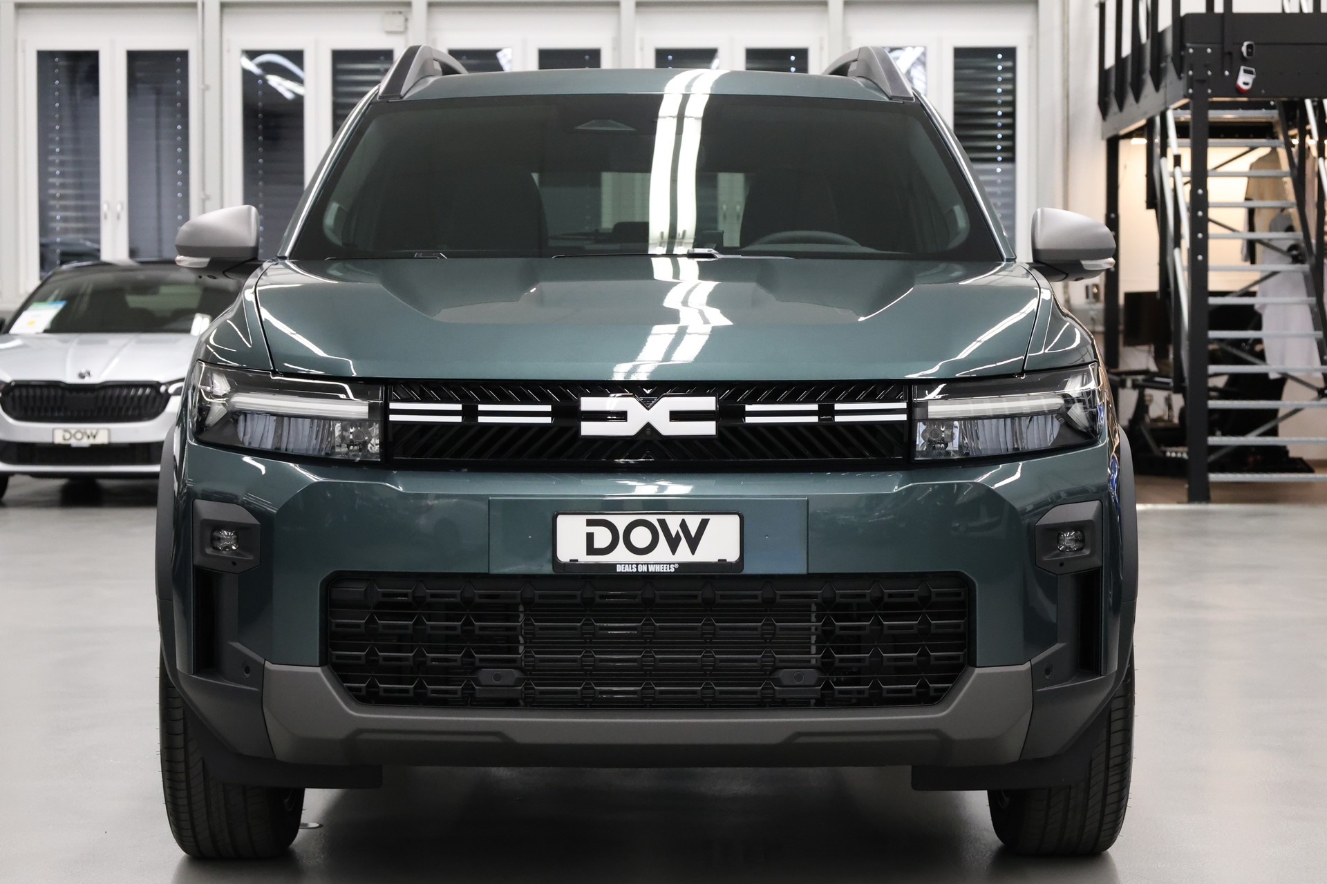 DACIA Bigster 1.8 Hybrid Journey-showroom-element-3