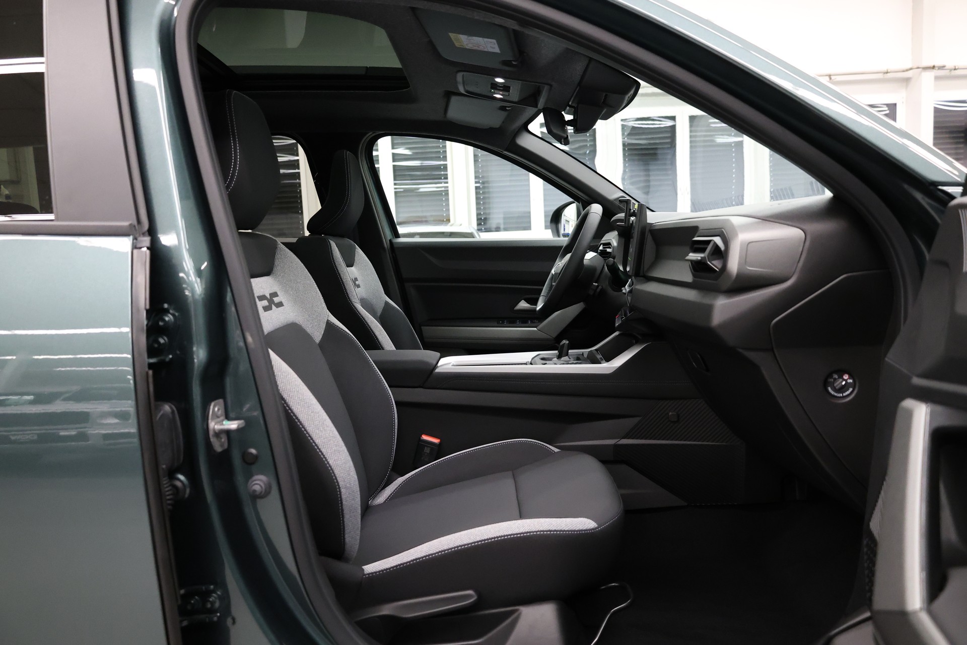 DACIA Bigster 1.8 Hybrid Journey-image-14
