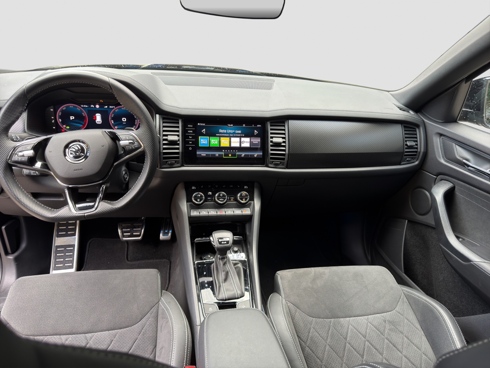 SKODA Kodiaq 2.0 TSI 4x4 SportLine-image-7