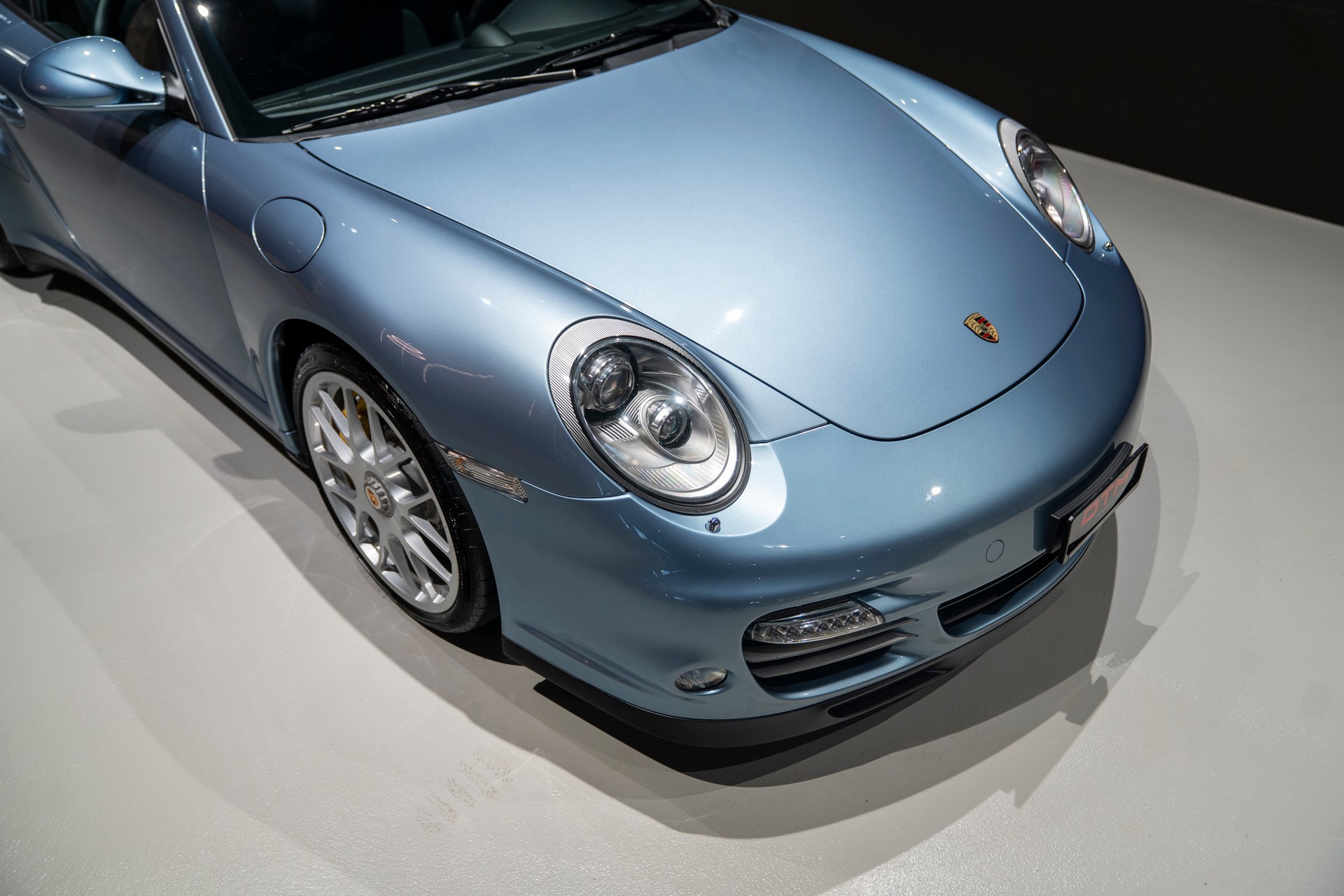 PORSCHE 911 Turbo S PDK-image-6