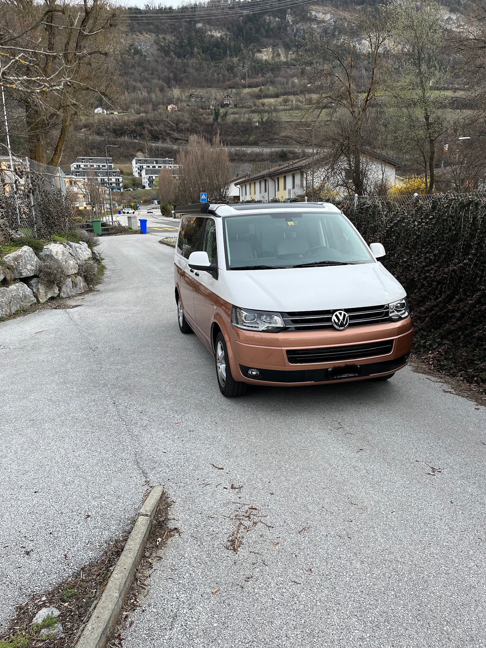 VW 2.0 TDI 180 CL Edition DSG 4m-image-1