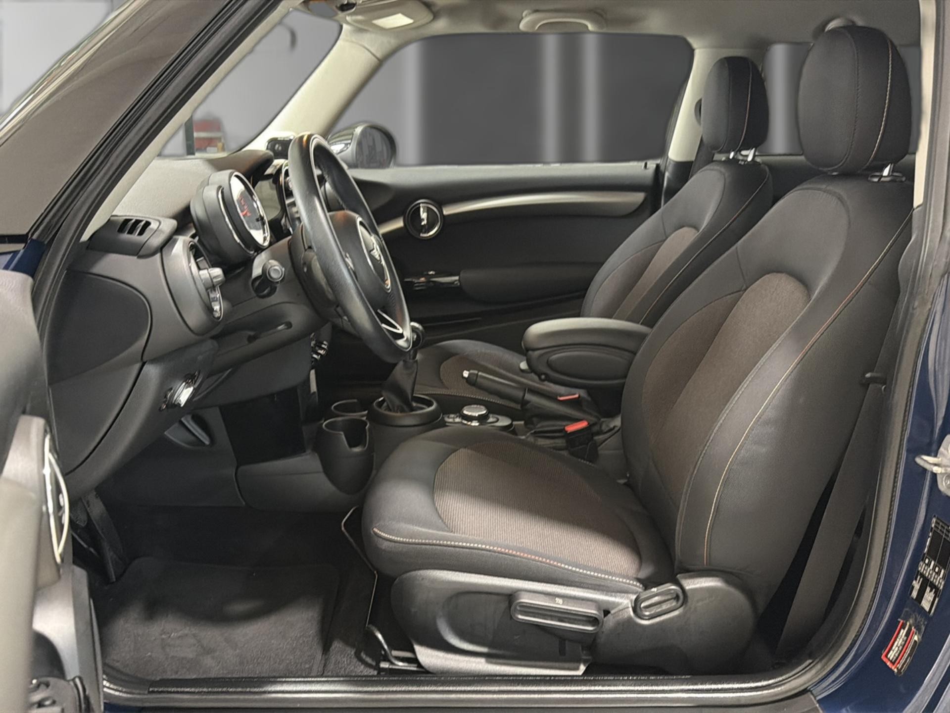 MINI Cooper-image-10