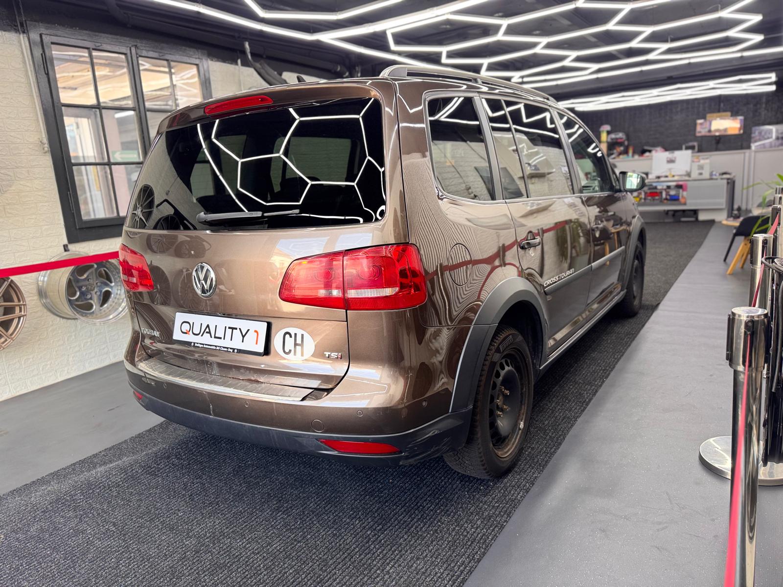VW CrossTouran 1.4 TSI DSG-image-5