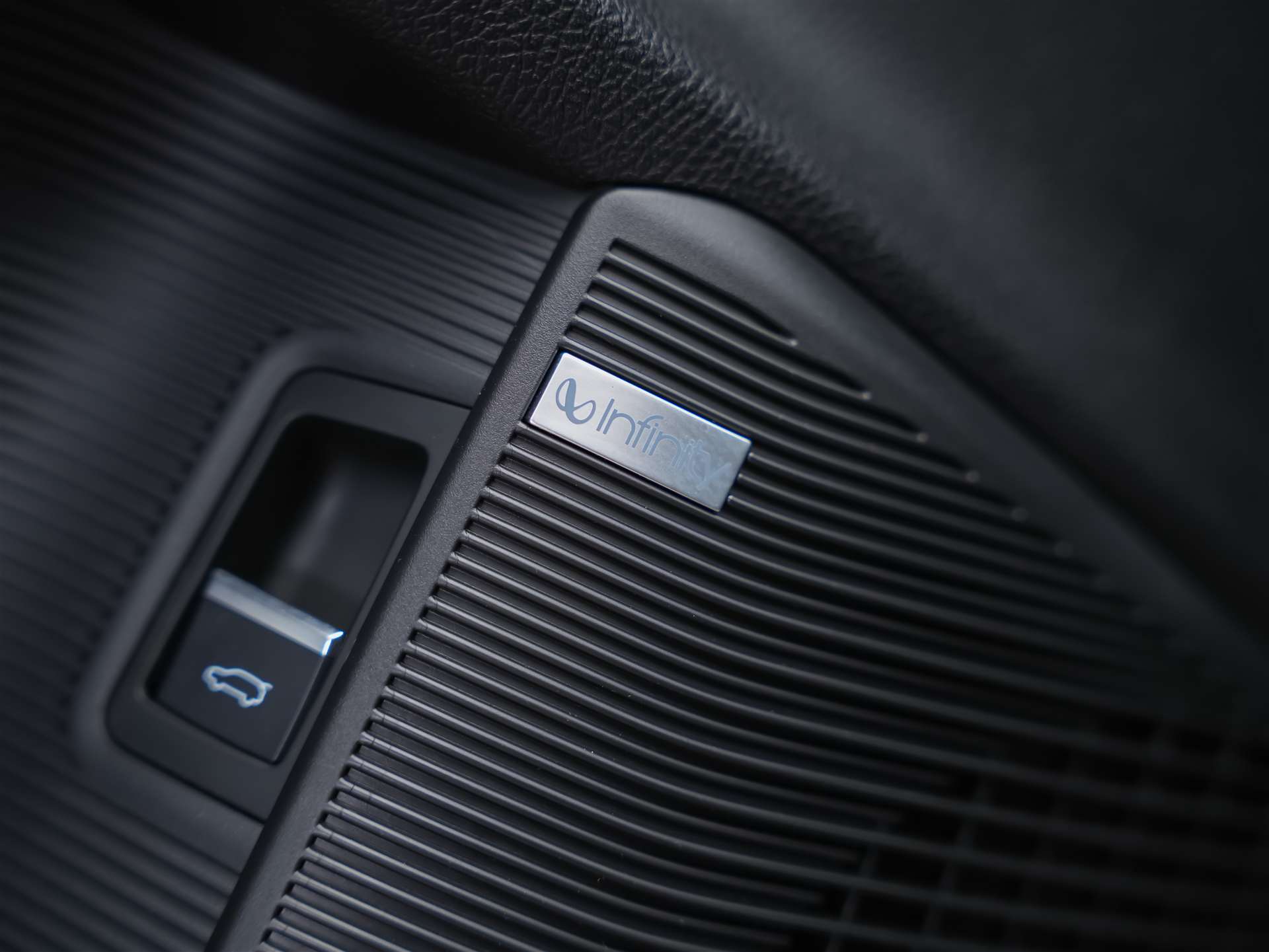 BYD Seal U DM-i Design AWD *Werksgarantie*Panorama*Sitzbelüftung*360° Kamera*-image-25