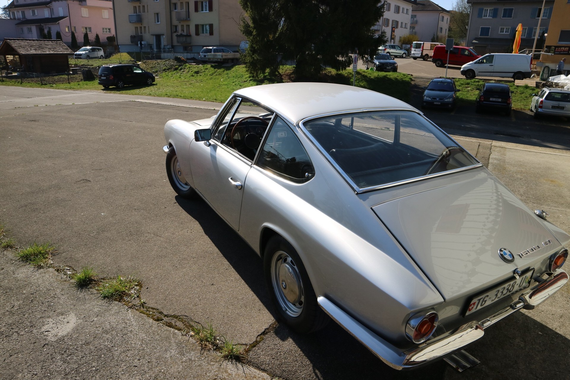 BMW 1600 GT-image-7