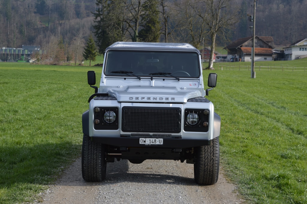 LAND ROVER Defender 110 2.2 TD4 SW Legend Avus Performance