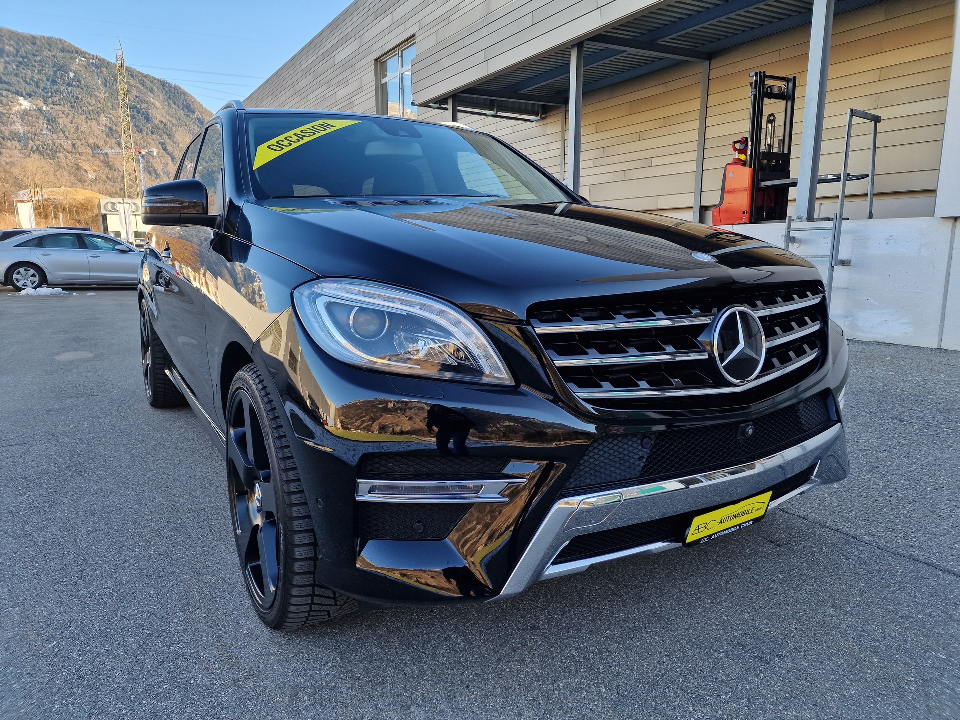 MERCEDES-BENZ ML 350 BlueTEC Executive 4Matic 7G-Tronic-showroom-element-2