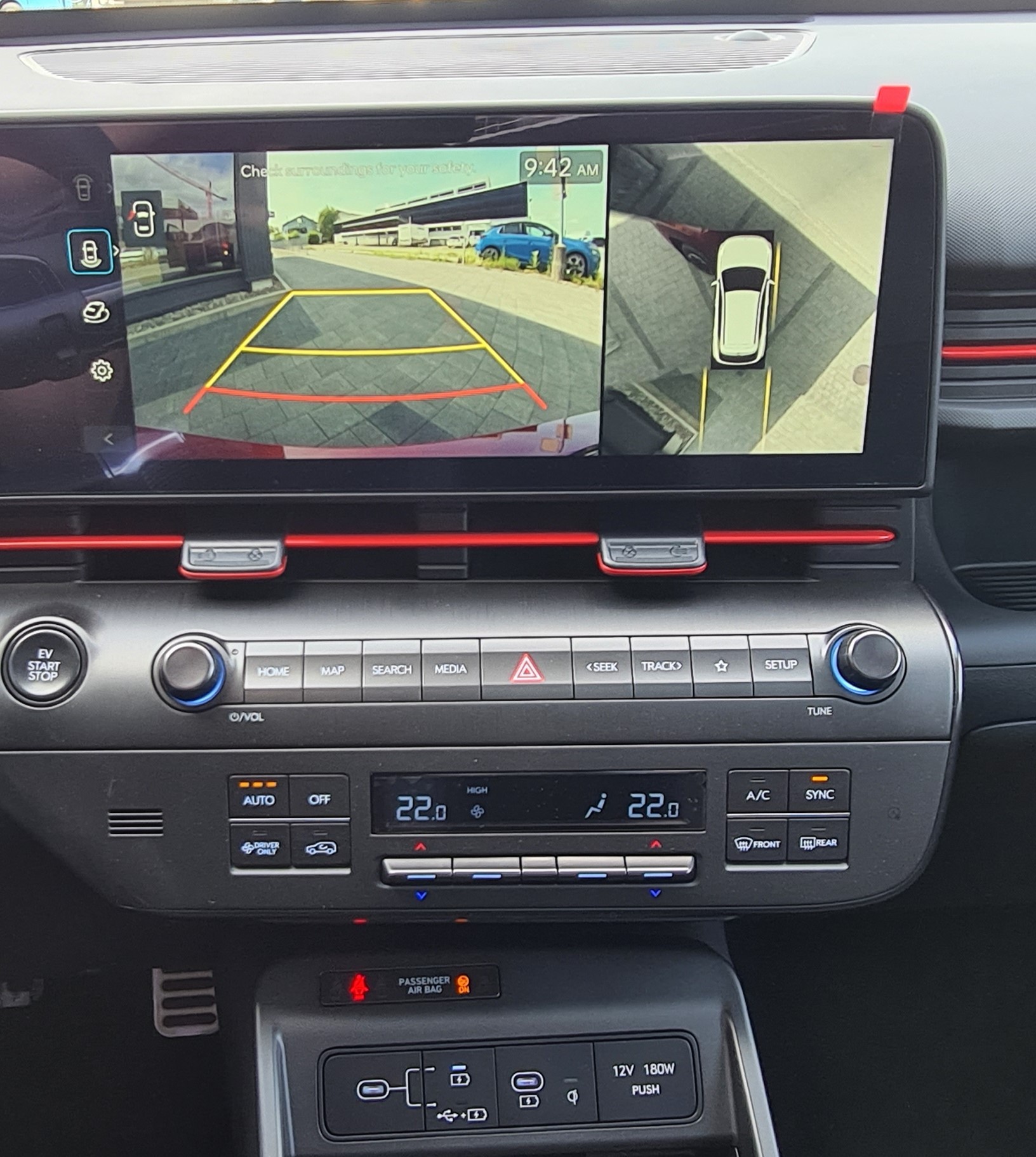 HYUNDAI Kona EV 65.4 kWh N Line-image-14