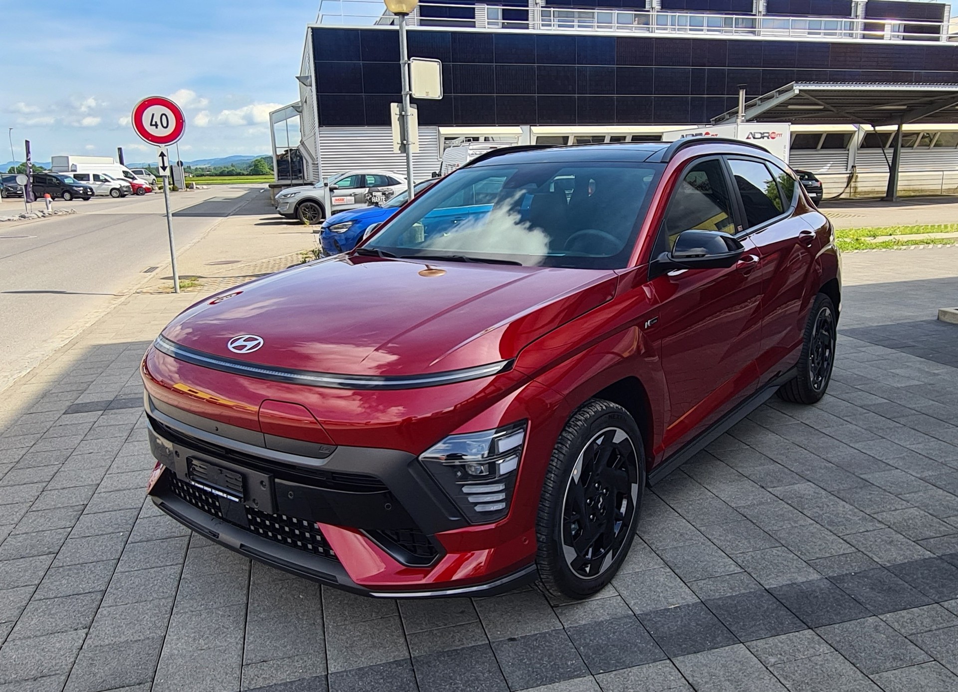 HYUNDAI Kona EV 65.4 kWh N Line-image-8