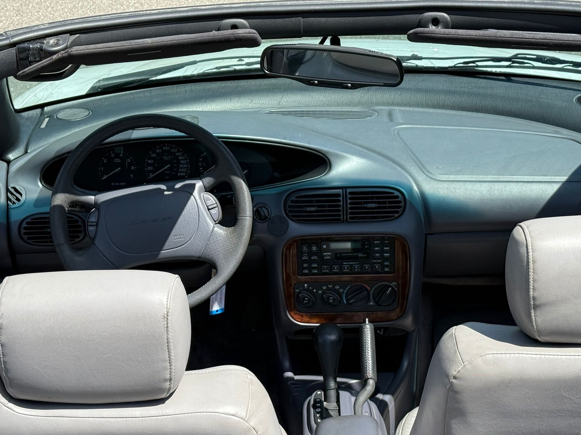 CHRYSLER Stratus 2.5 V6 LX Cabrio-image-8