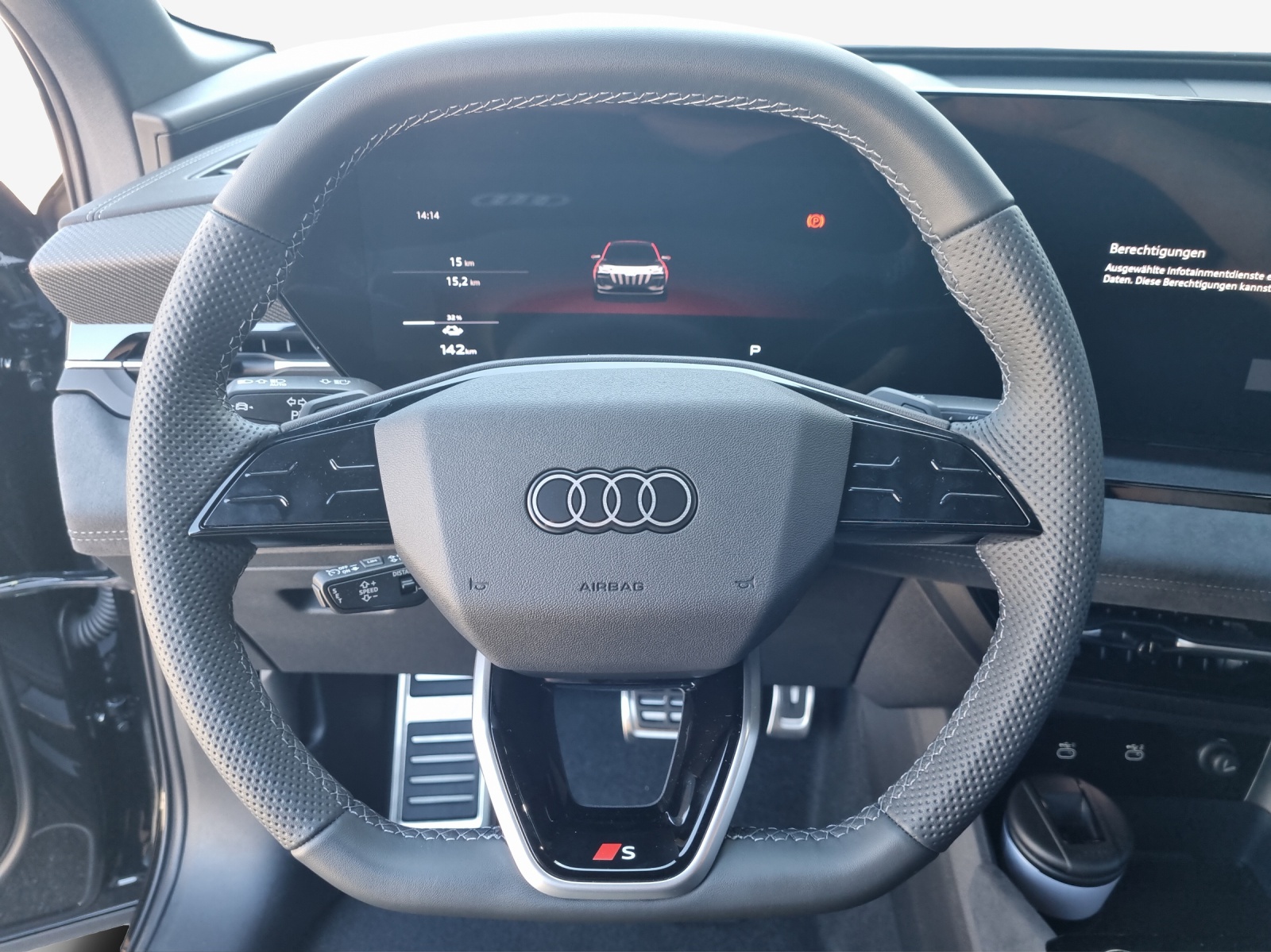 AUDI SQ6 Sportback e-tron quattro-image-9