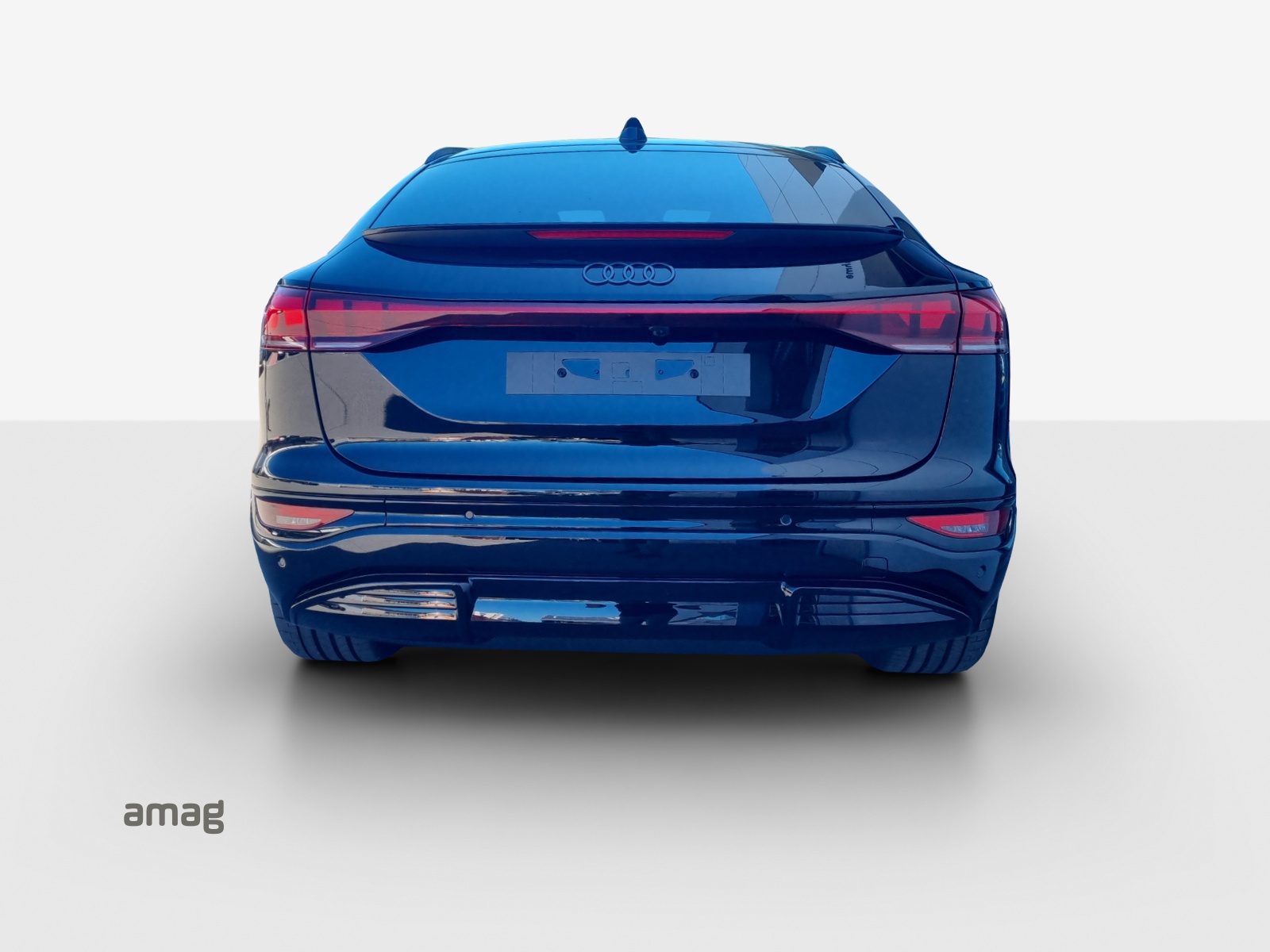 AUDI SQ6 Sportback e-tron quattro-showroom-element-3