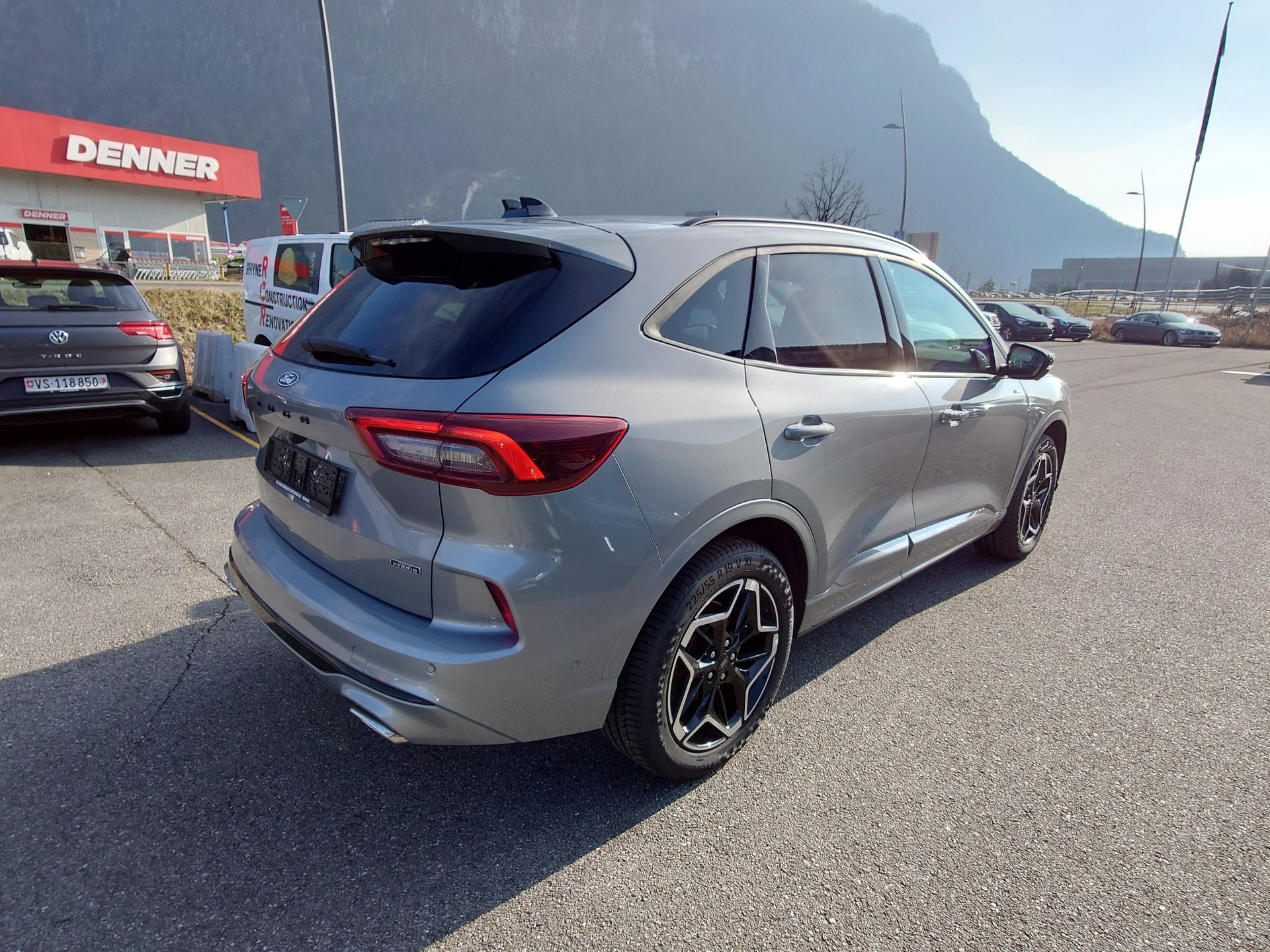 FORD Kuga 2.5 Plug-in Hybrid ST-Line X-image-4