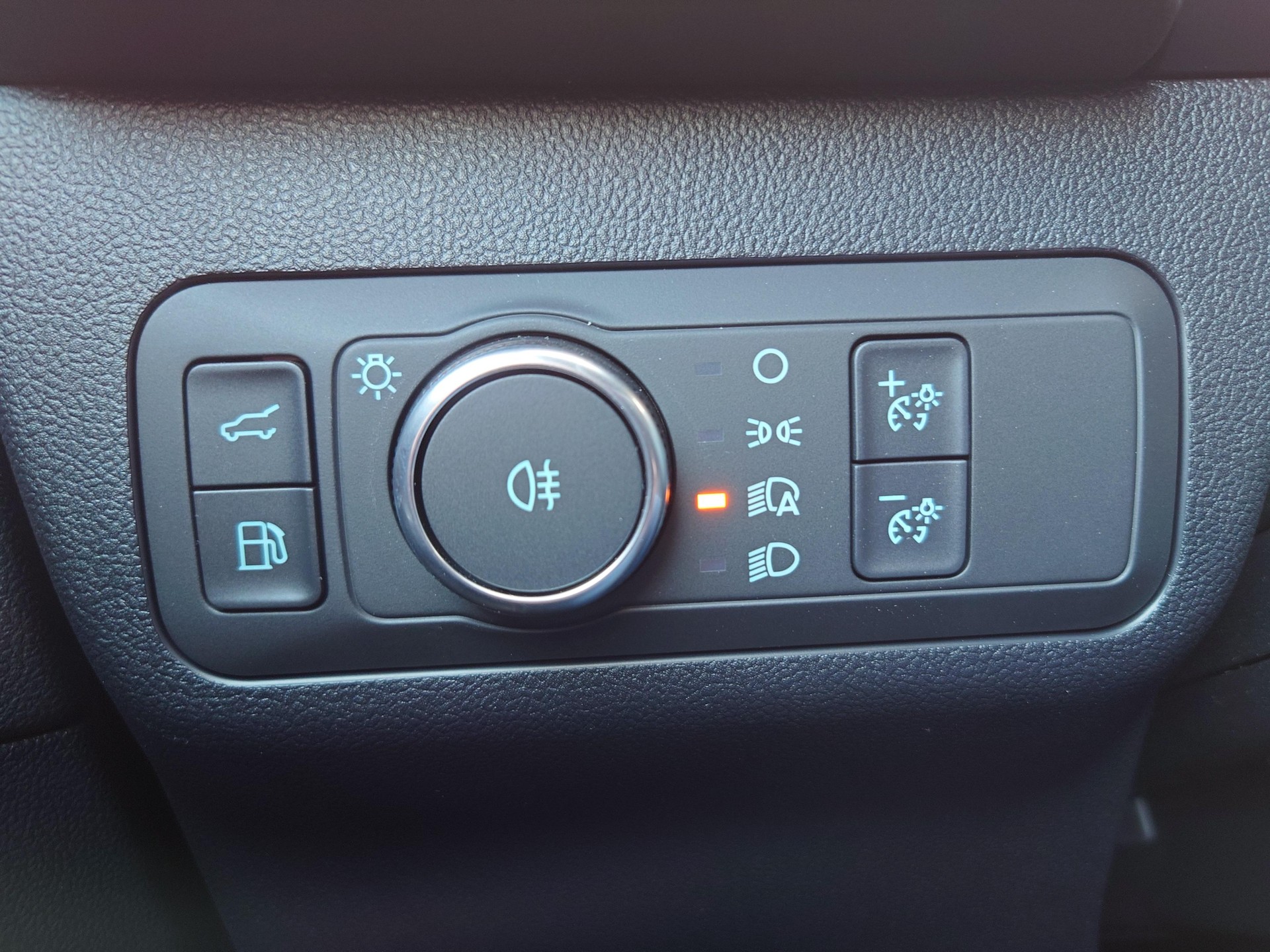 FORD Kuga 2.5 Plug-in Hybrid ST-Line X-image-14