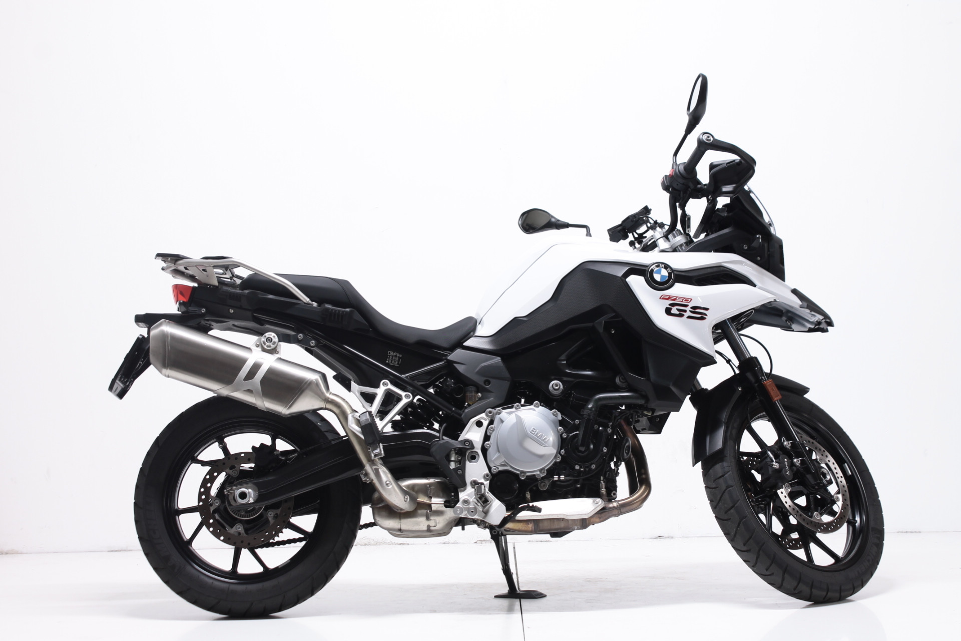 BMW F 750 GS-image-1