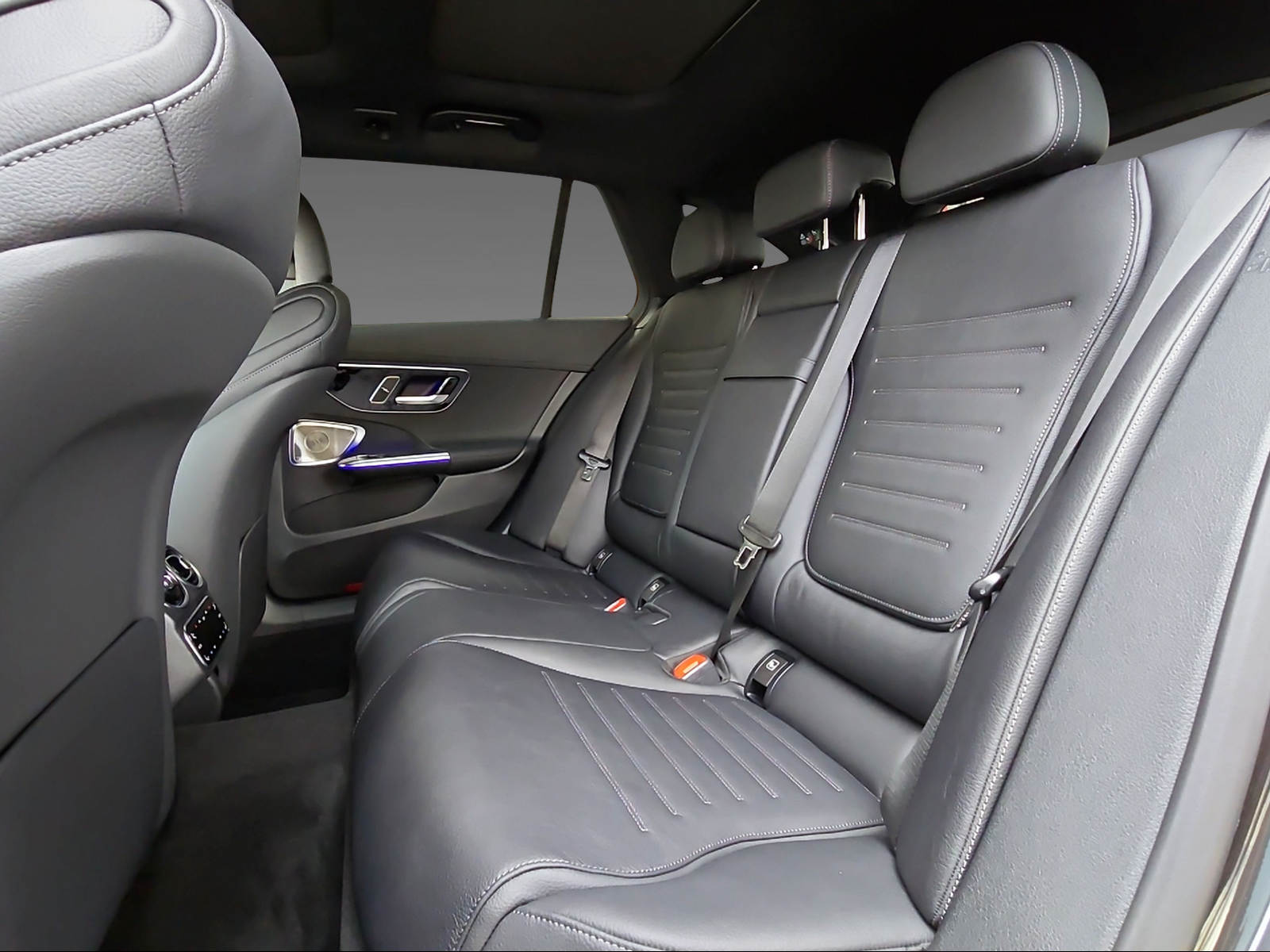 MERCEDES-BENZ C 220 d 4Matic Swiss Star T-Modell-image-11