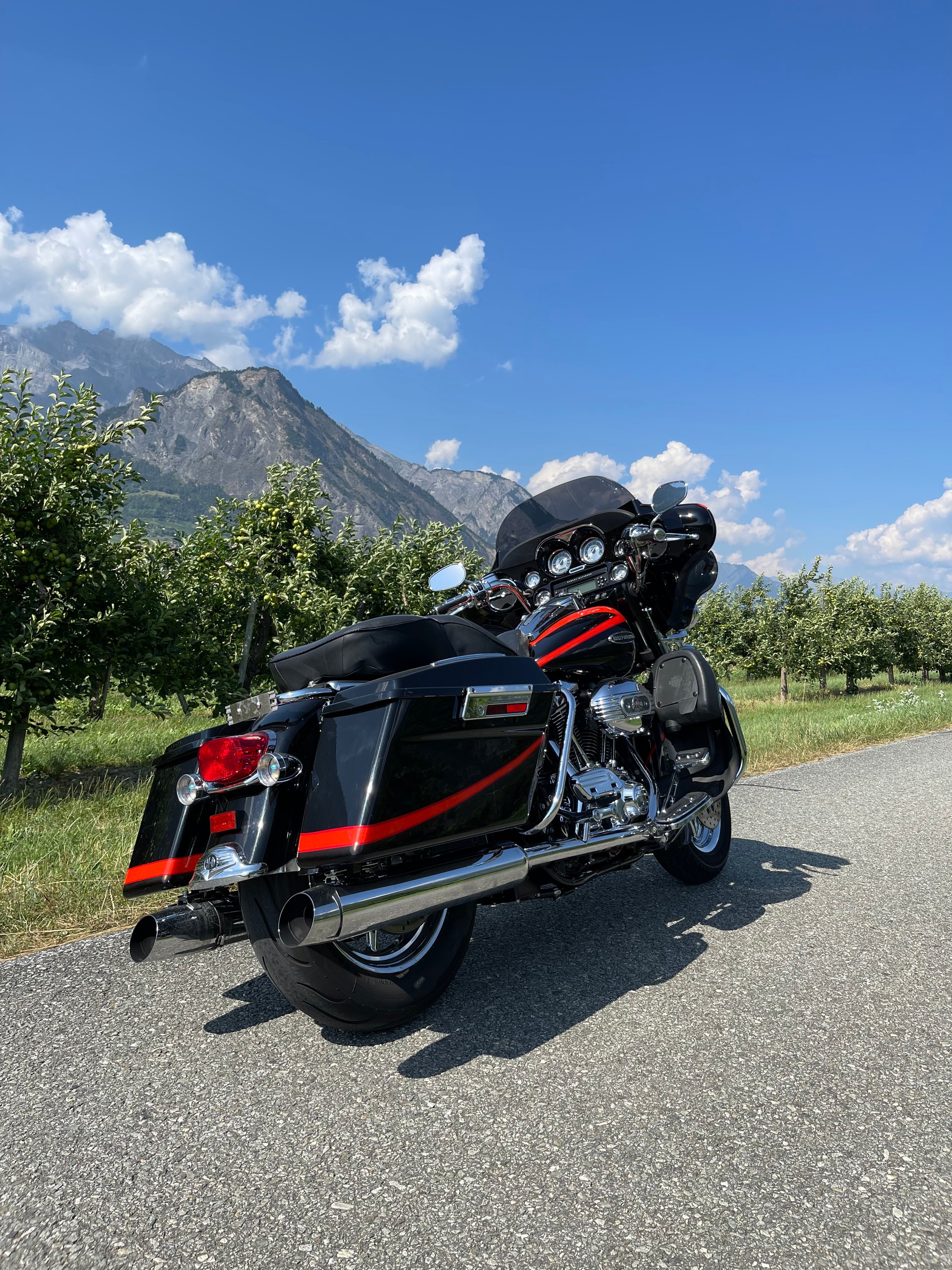 HARLEY-DAVIDSON FLHTCUI Electra Glide Ultra Classic CVO-image-3
