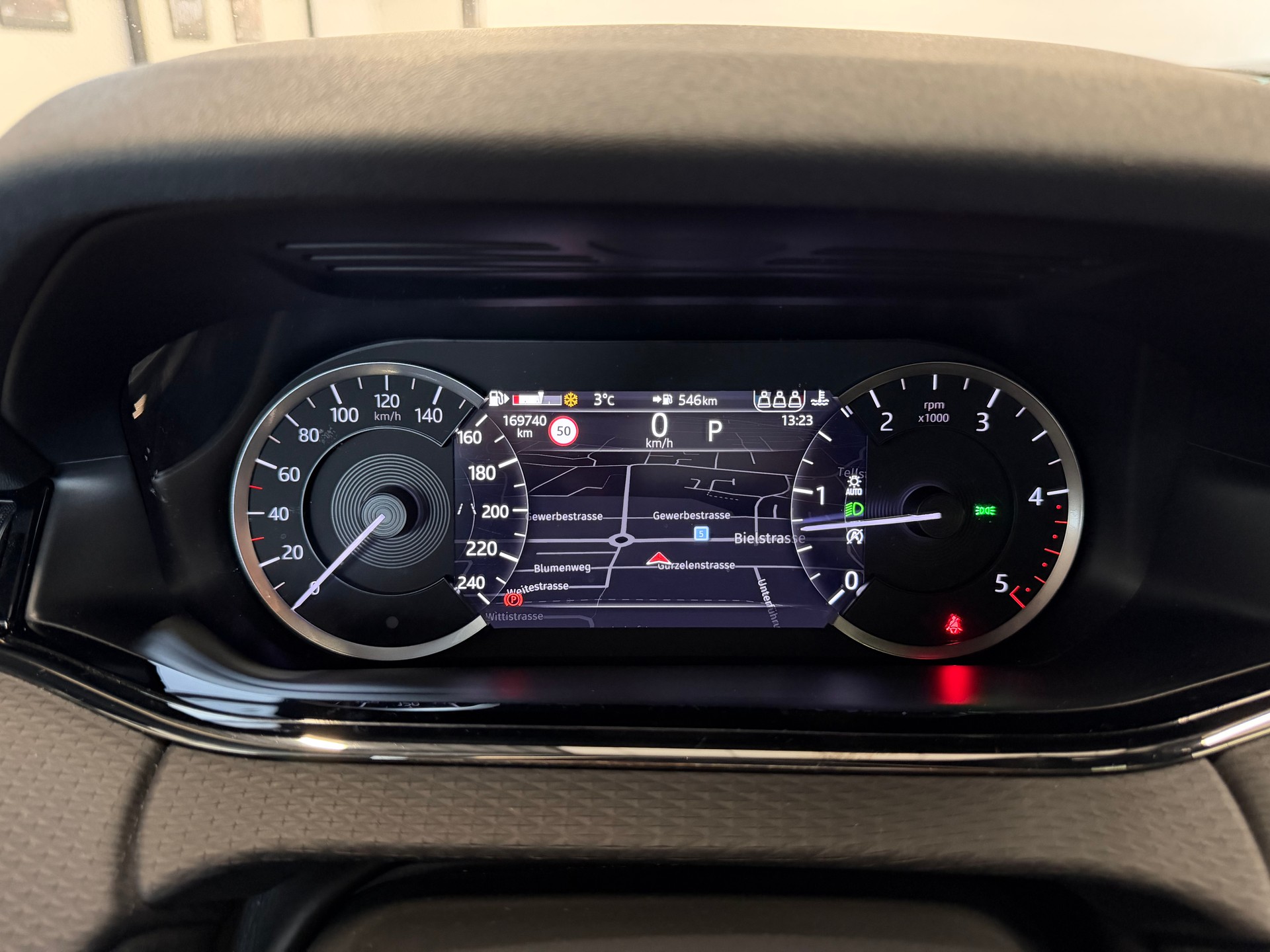 LAND ROVER Range Rover Evoque R-Dynamic D 200 S-image-18